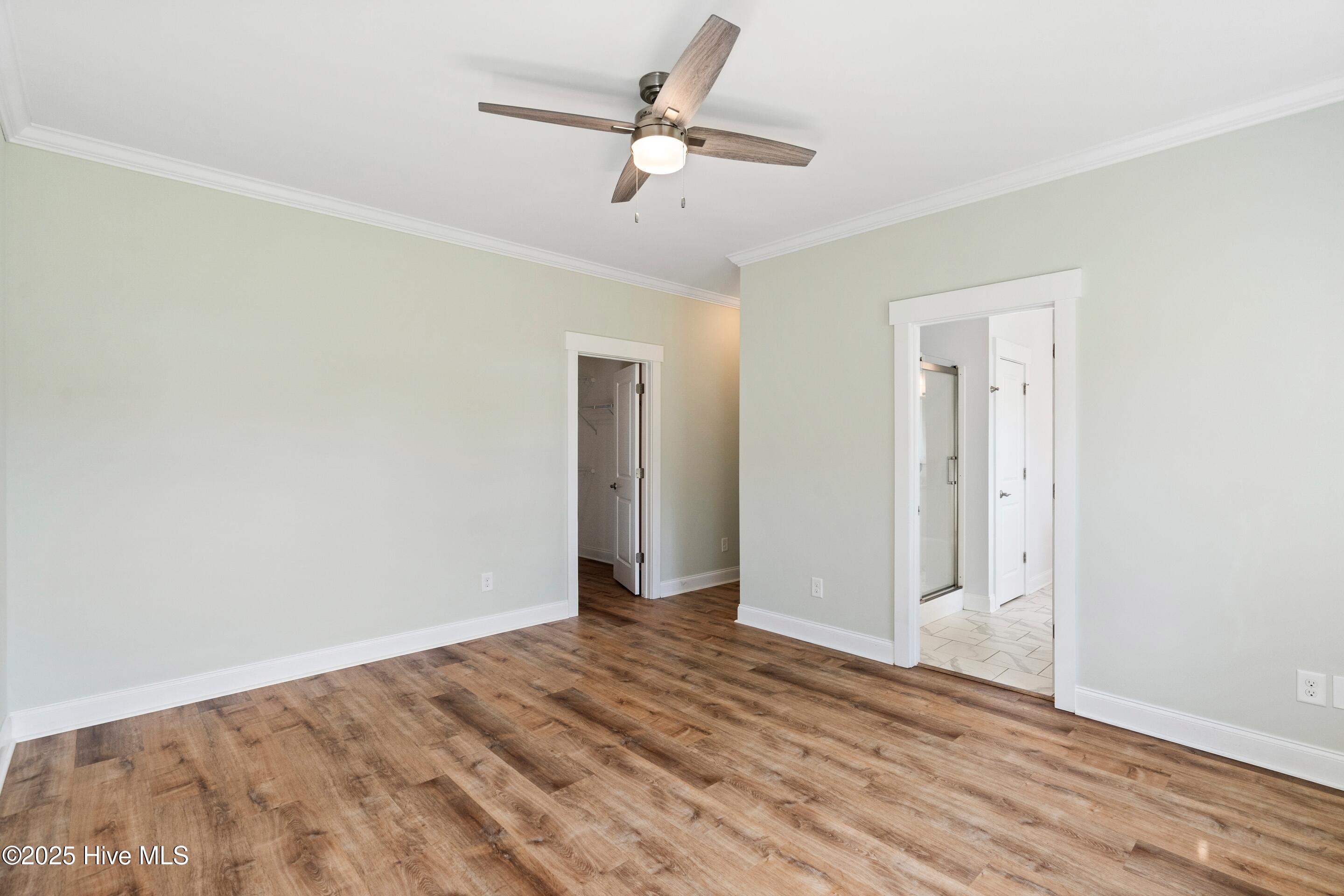 100527219 | Photo 26