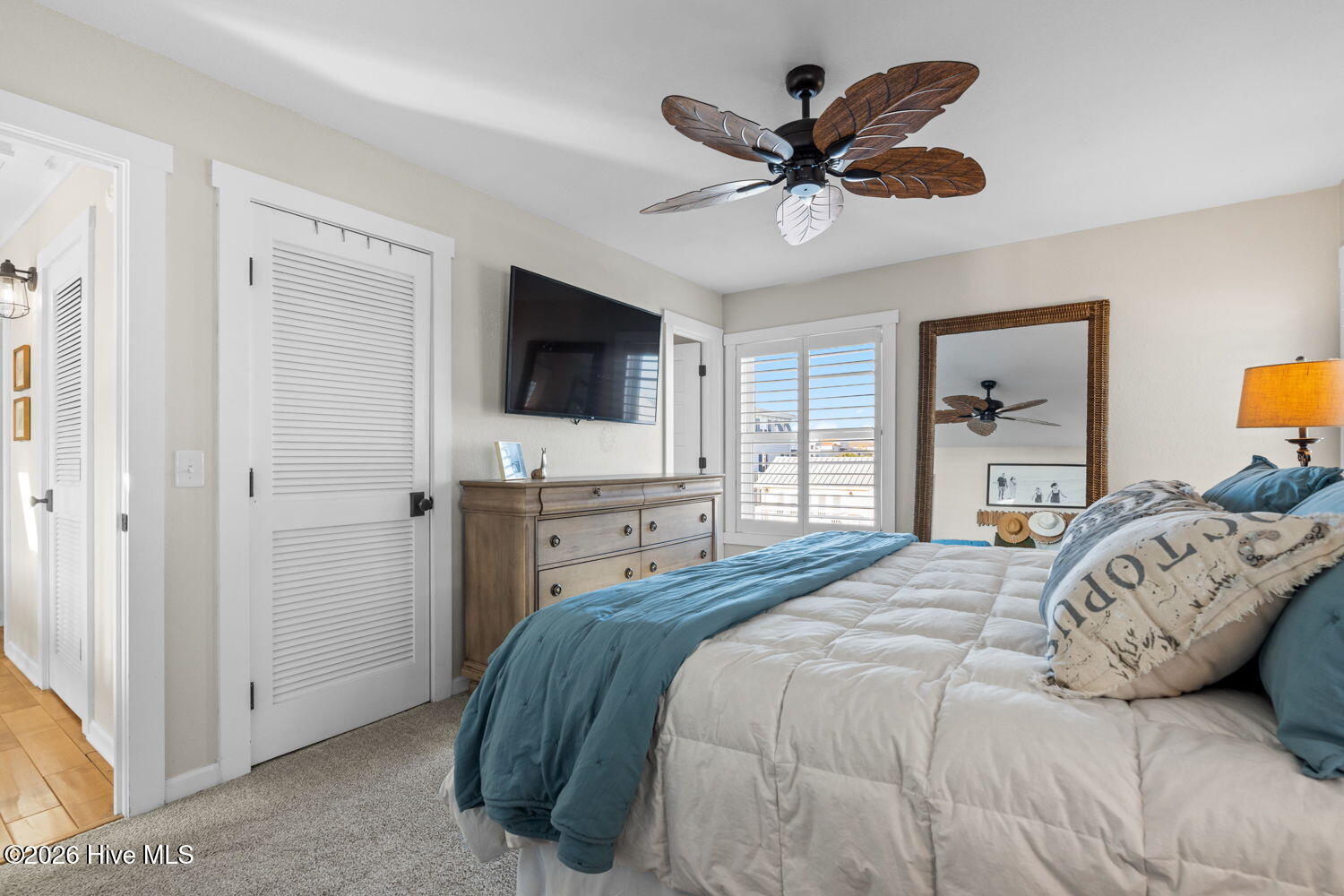 100569670 | Photo 26