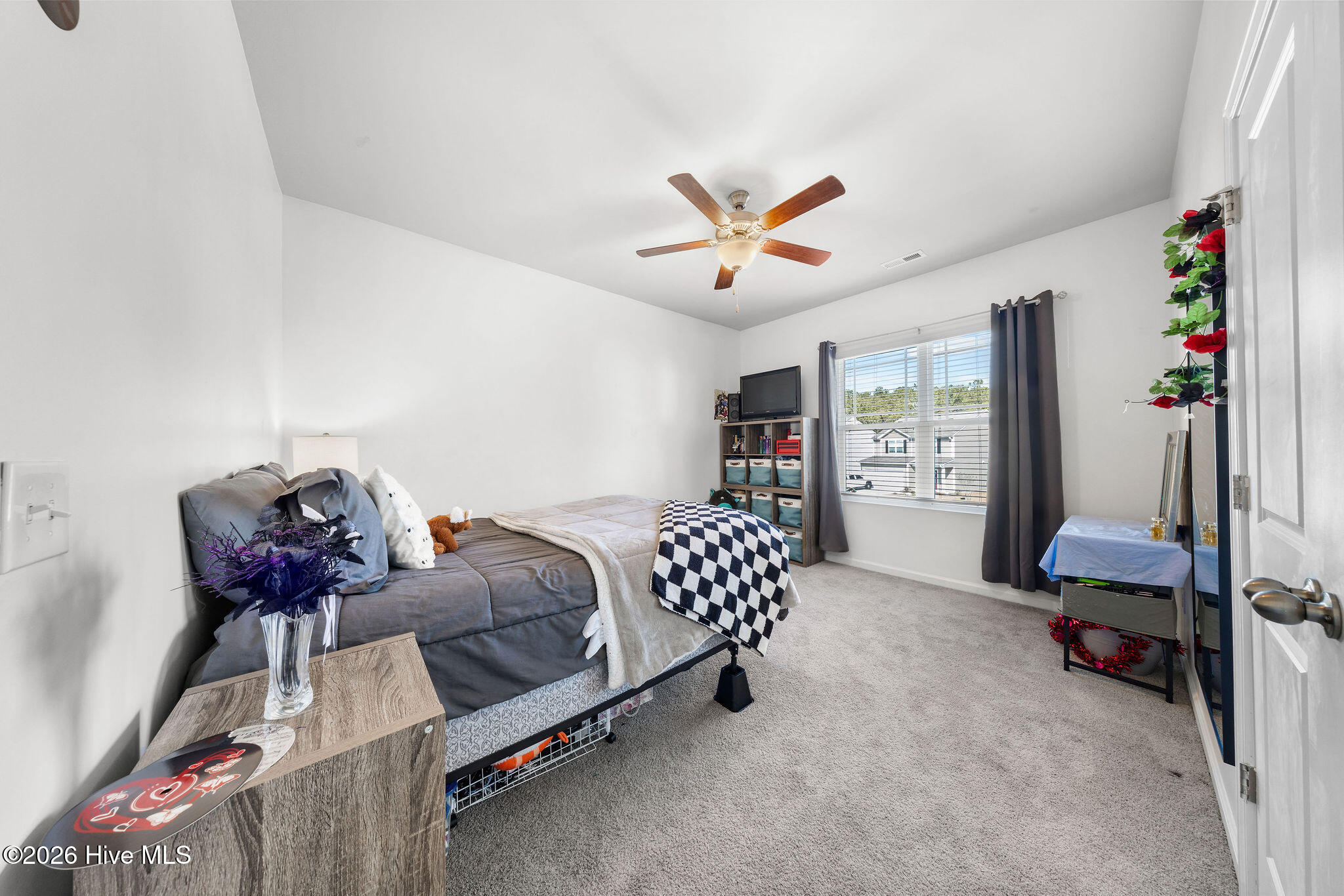 100553688 | Photo 28