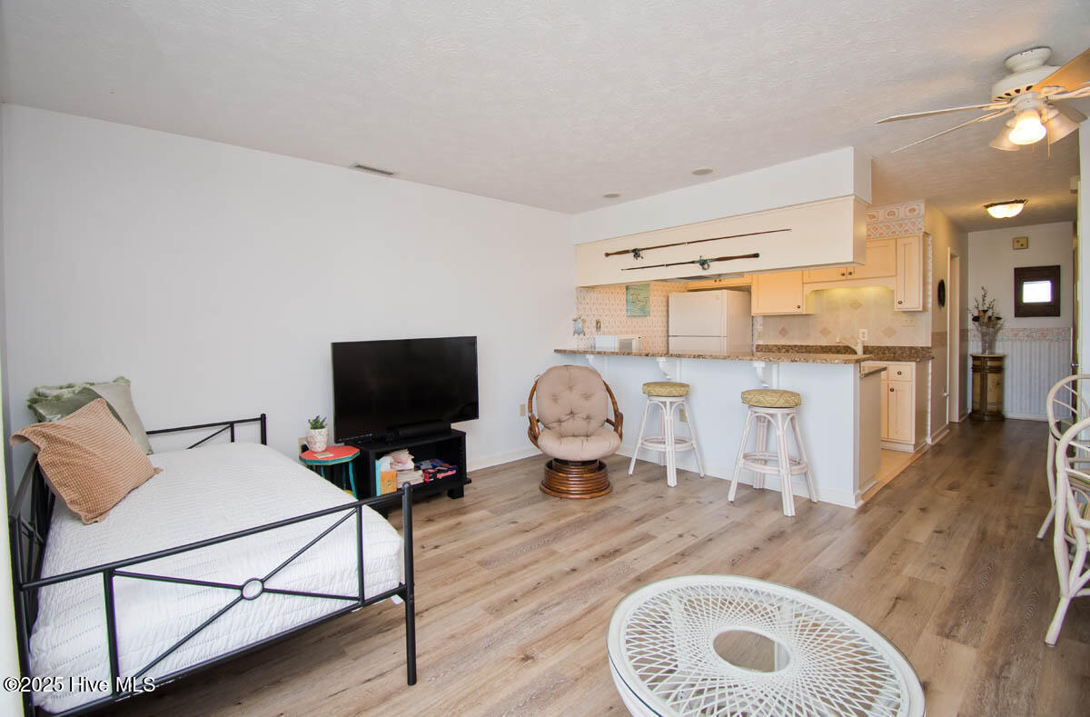 100516051 | Photo 25