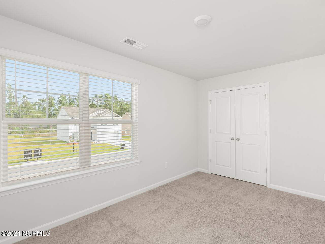 100533680 | Photo 22