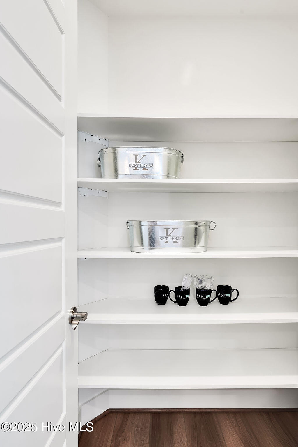 100529674 | Photo 66