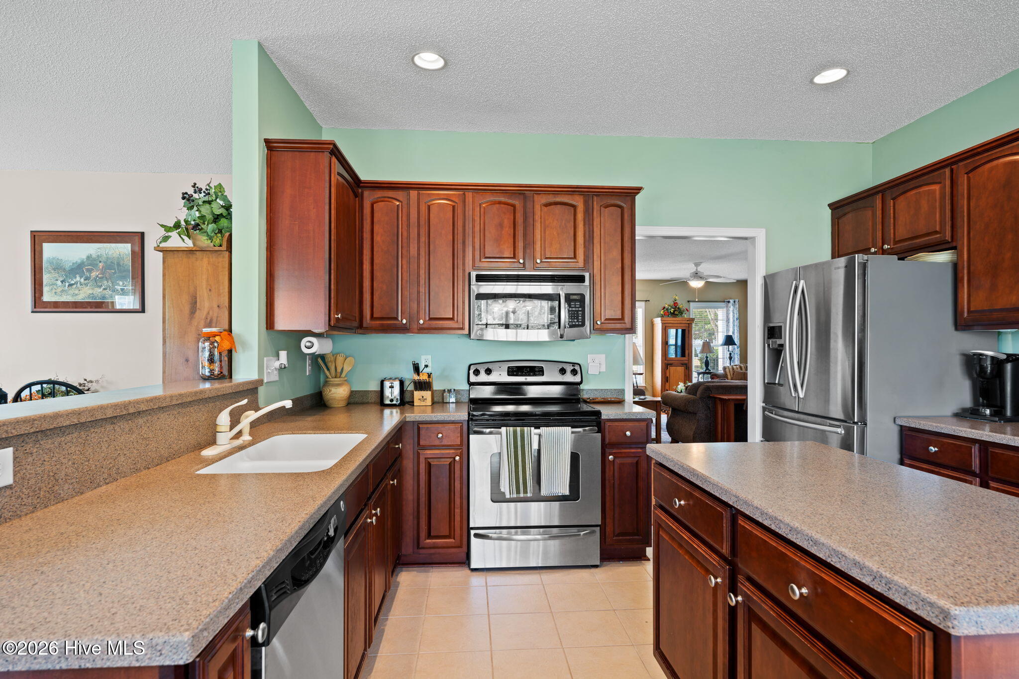 100570375 | Photo 15