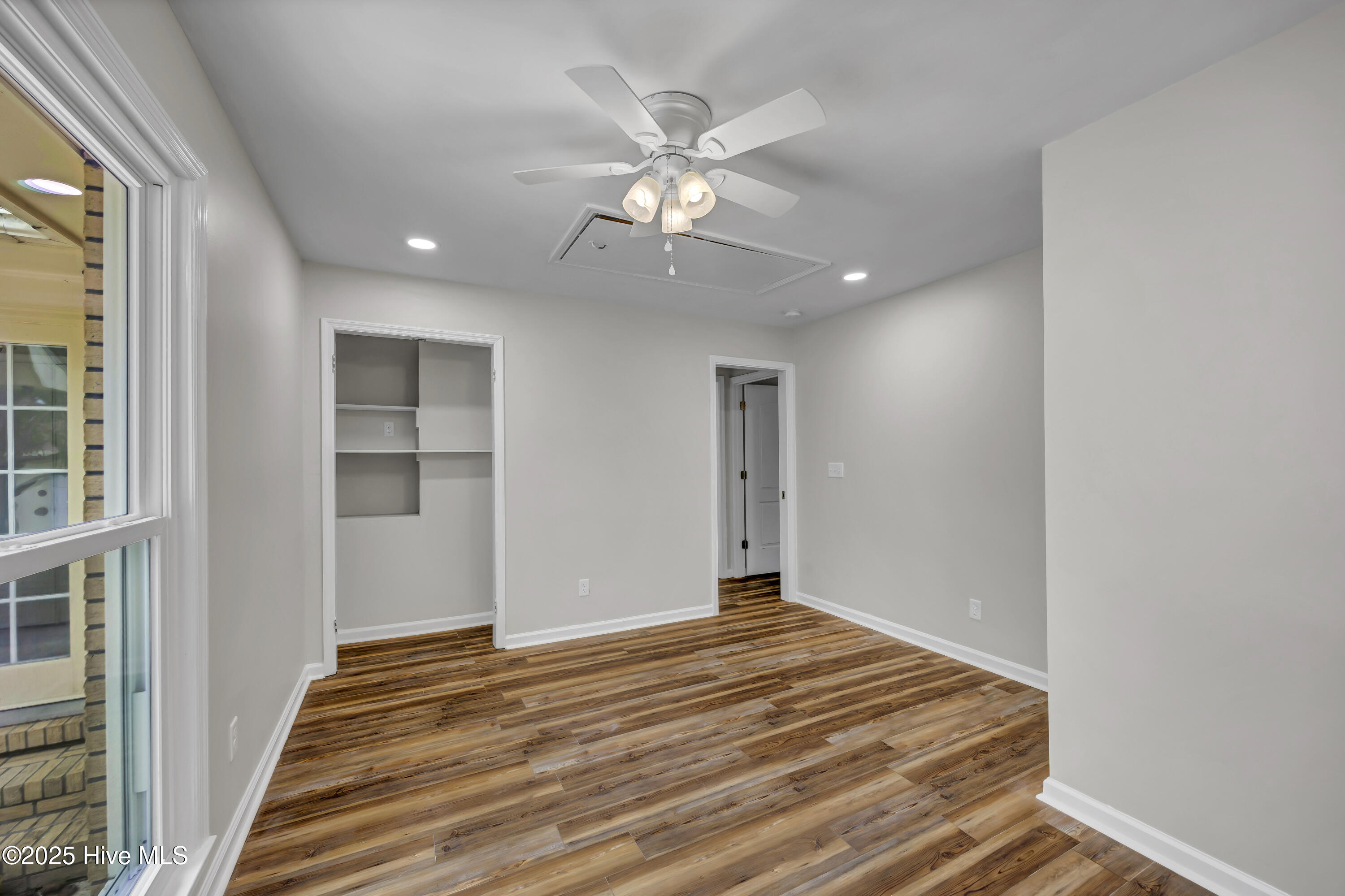 100553519 | Photo 20