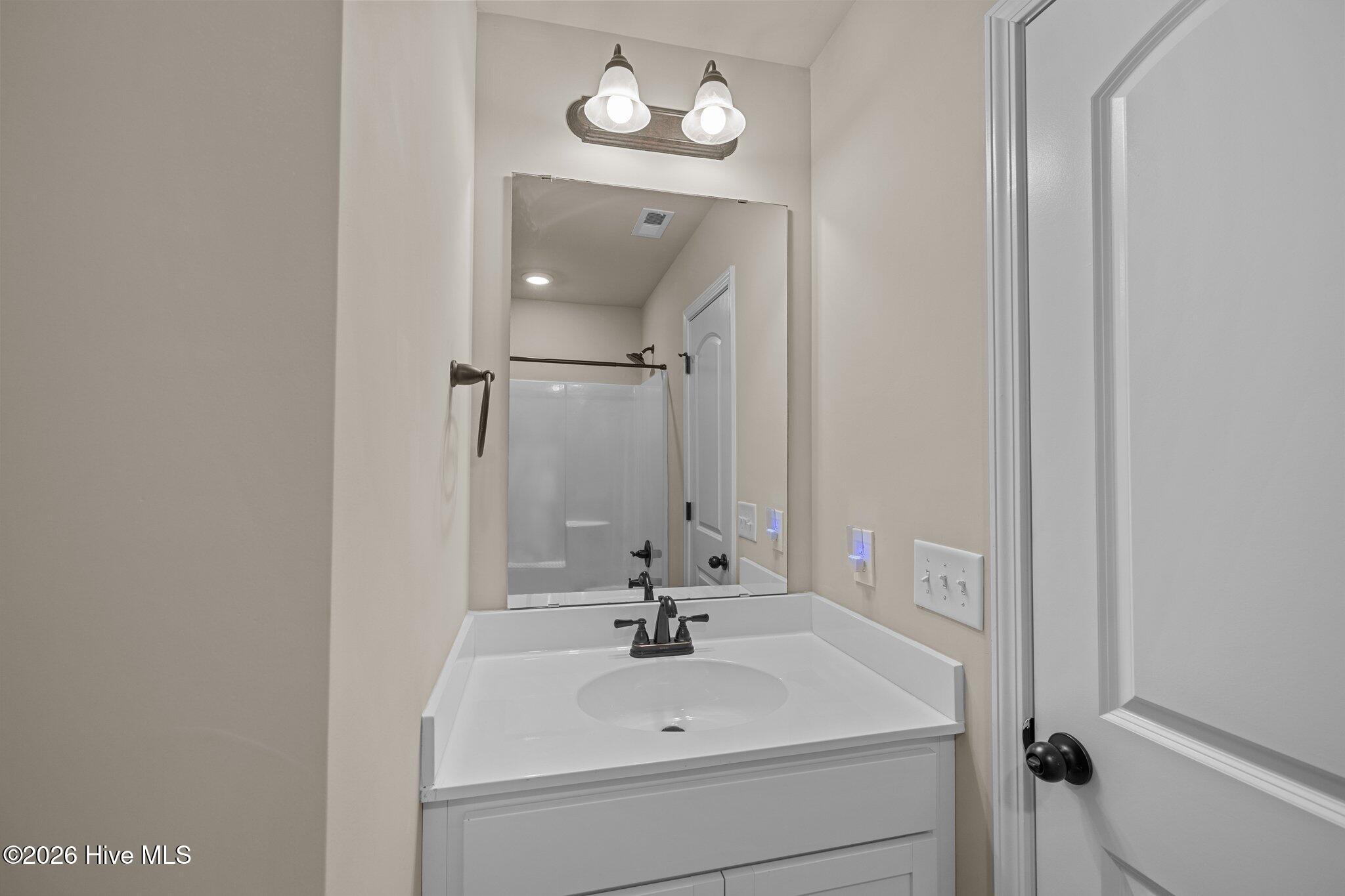 100547532 | Photo 25