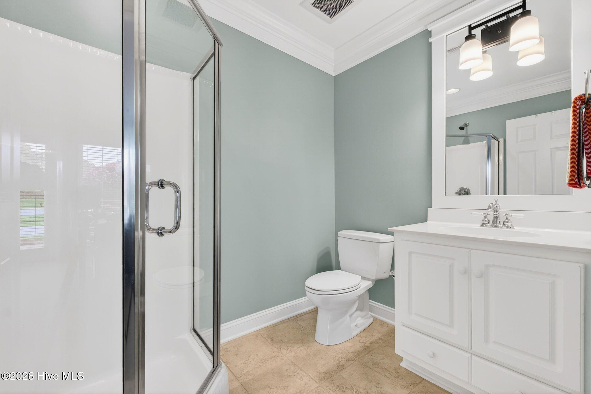 100561397 | Photo 38