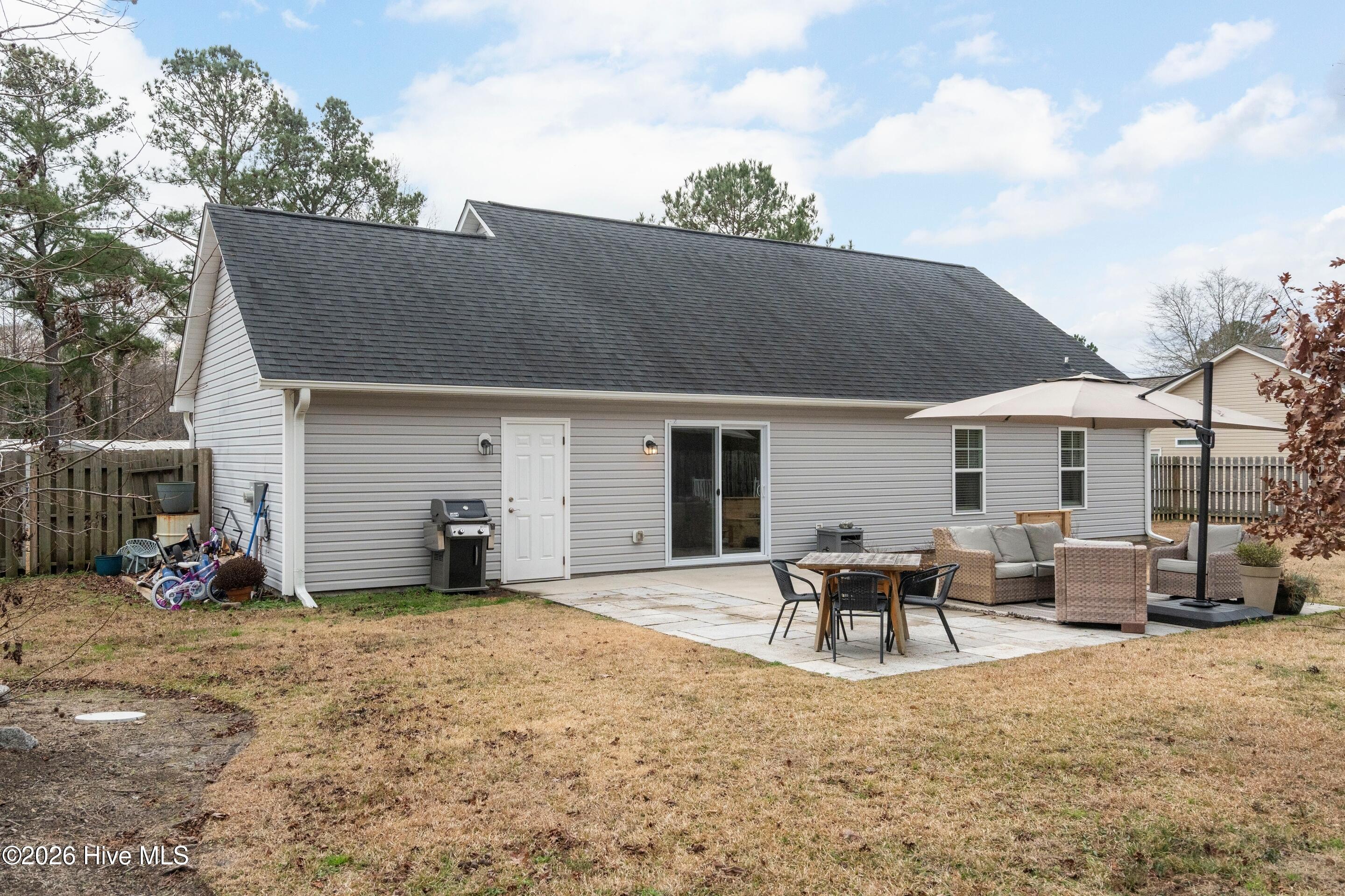 100549435 | Photo 46