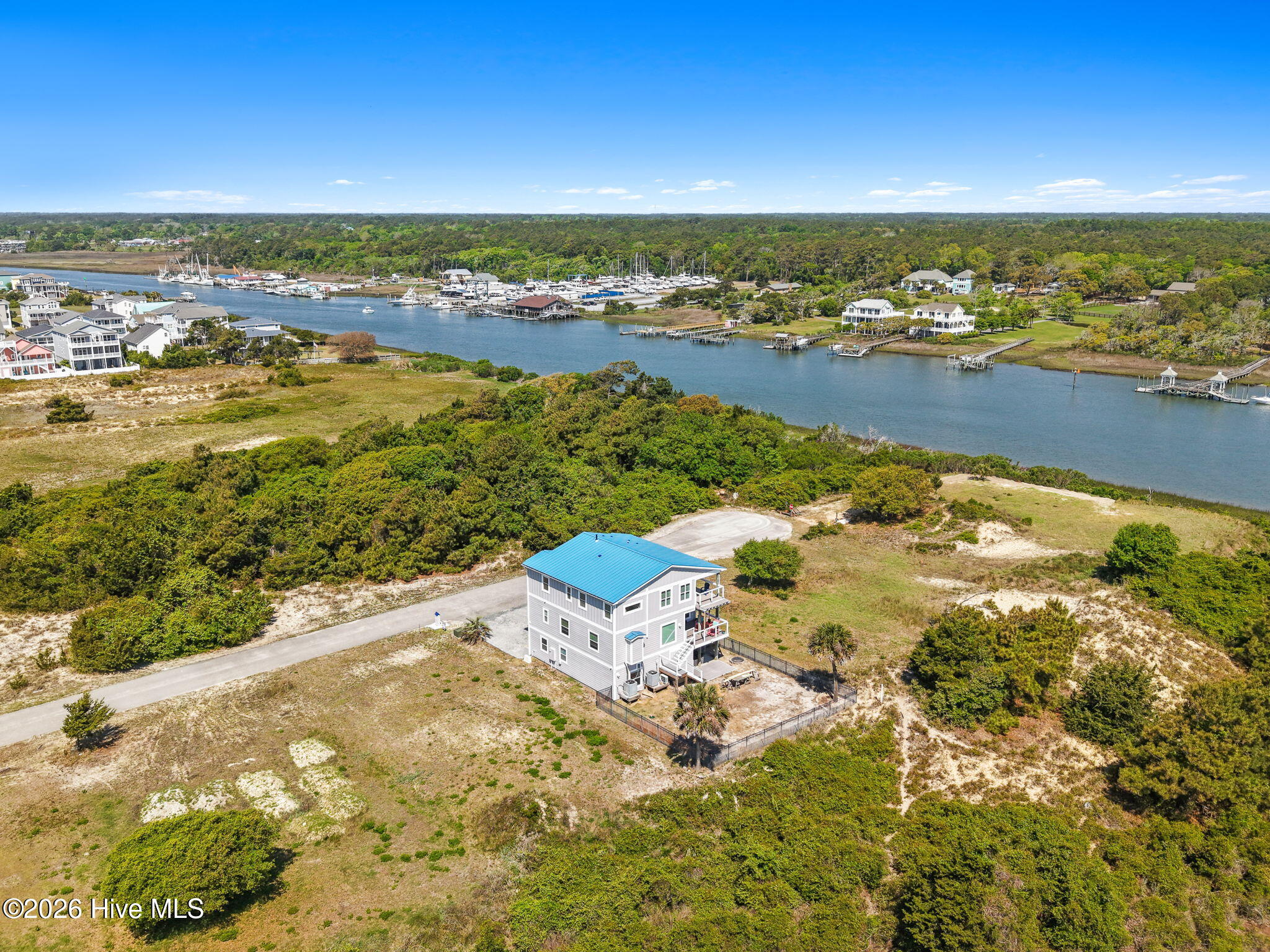 100561673 | Photo 69