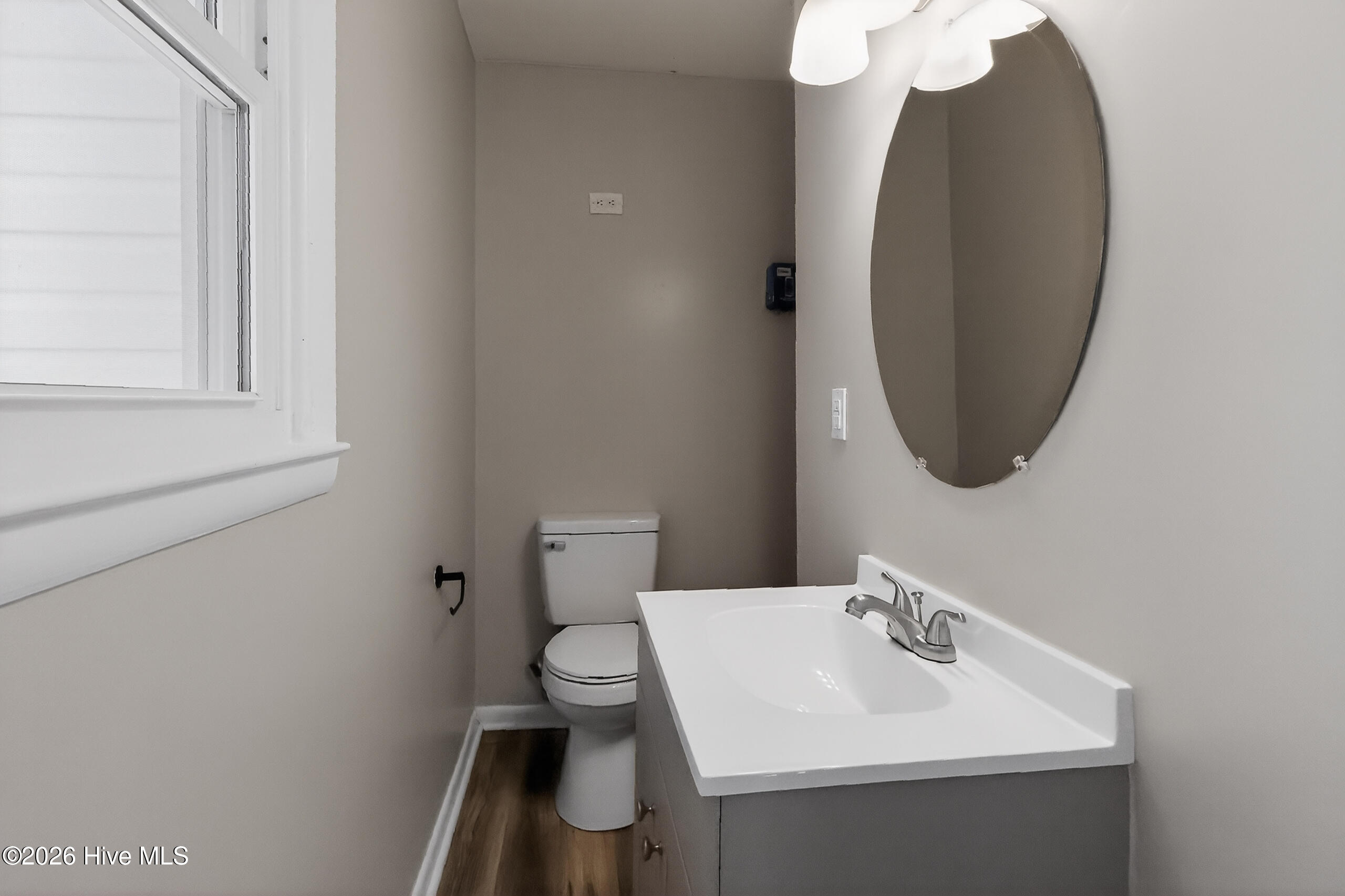 100557276 | Photo 11