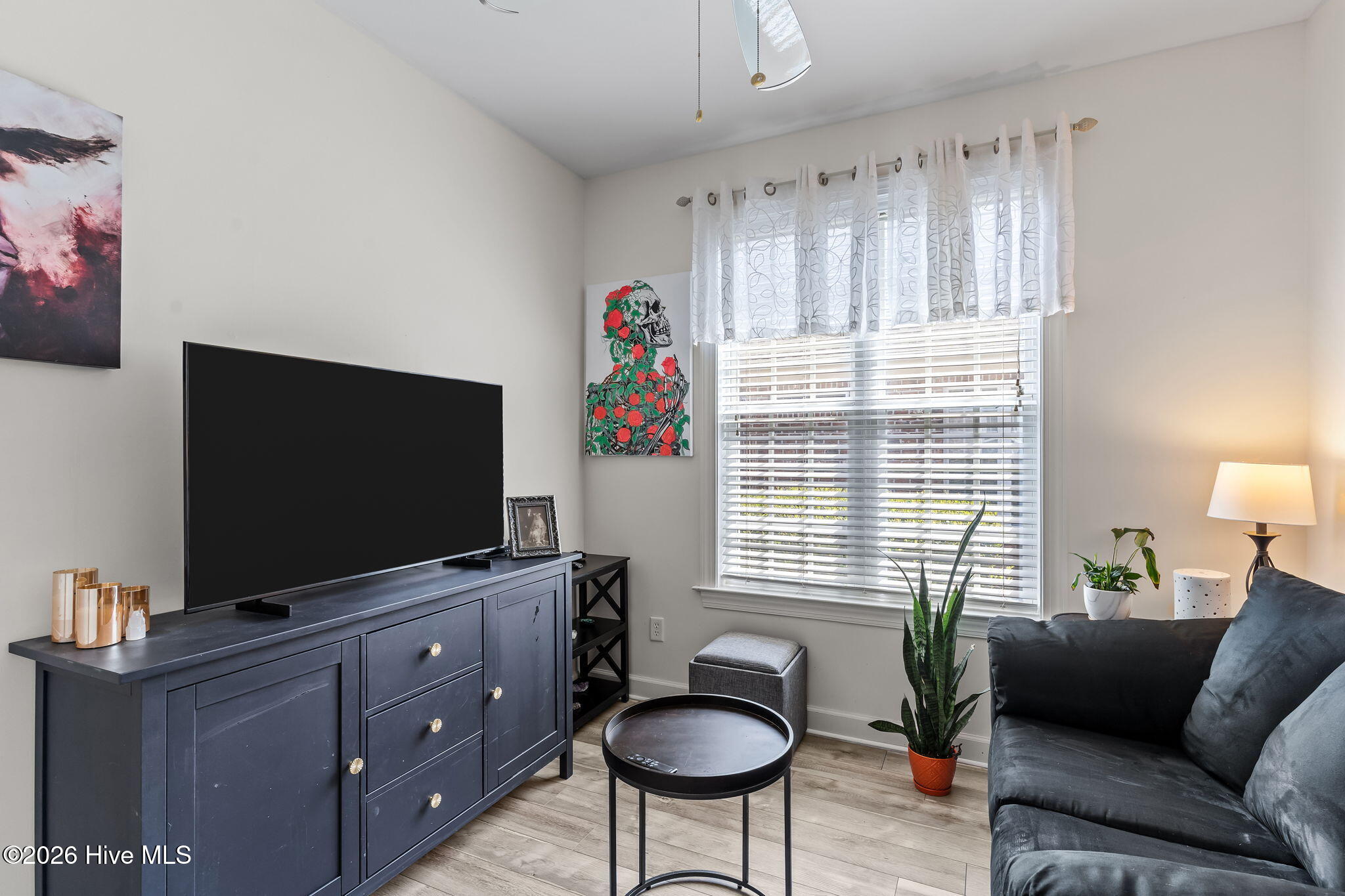 100562744 | Photo 14