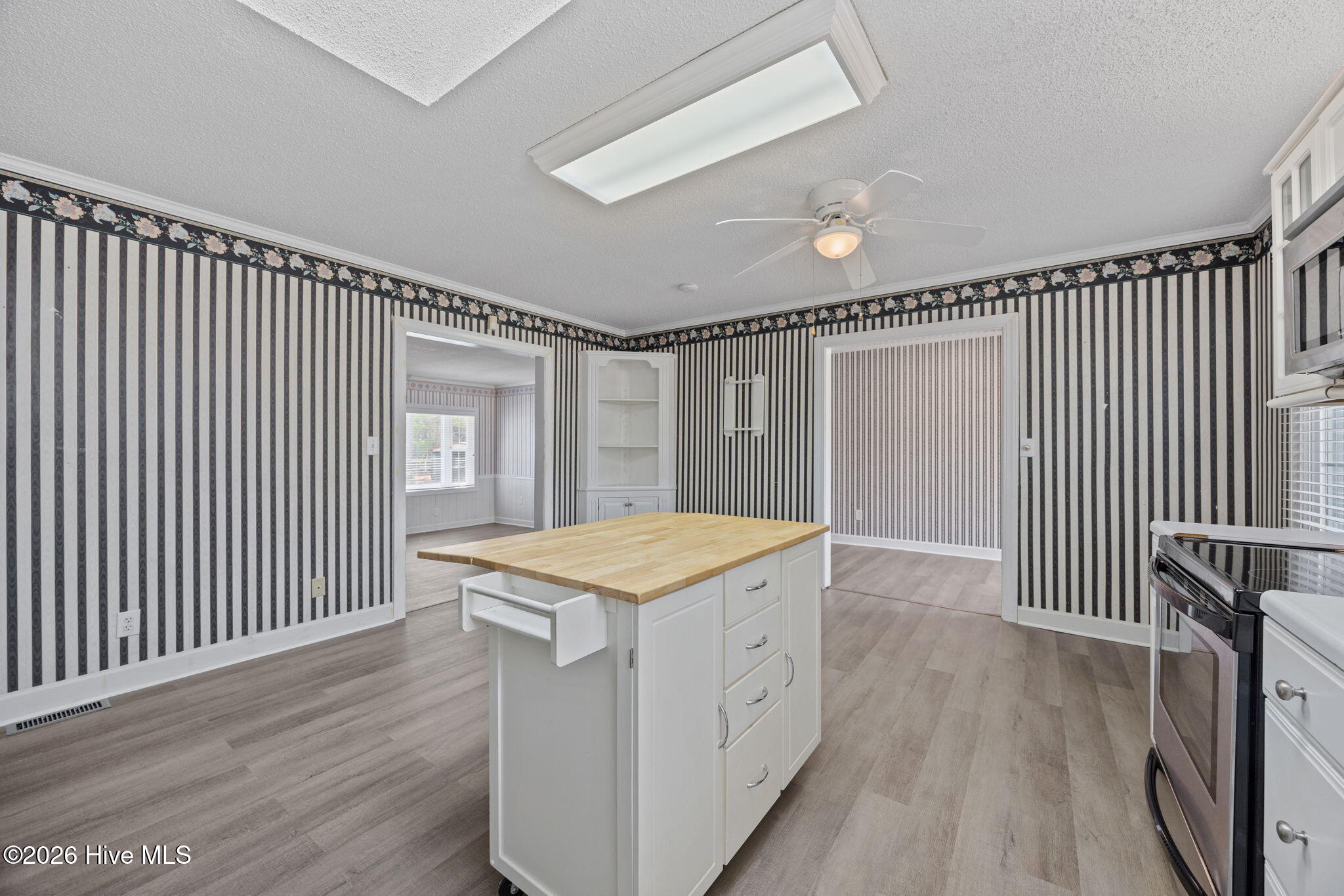 2882 Ivy Road, Greenville, NC, 27858