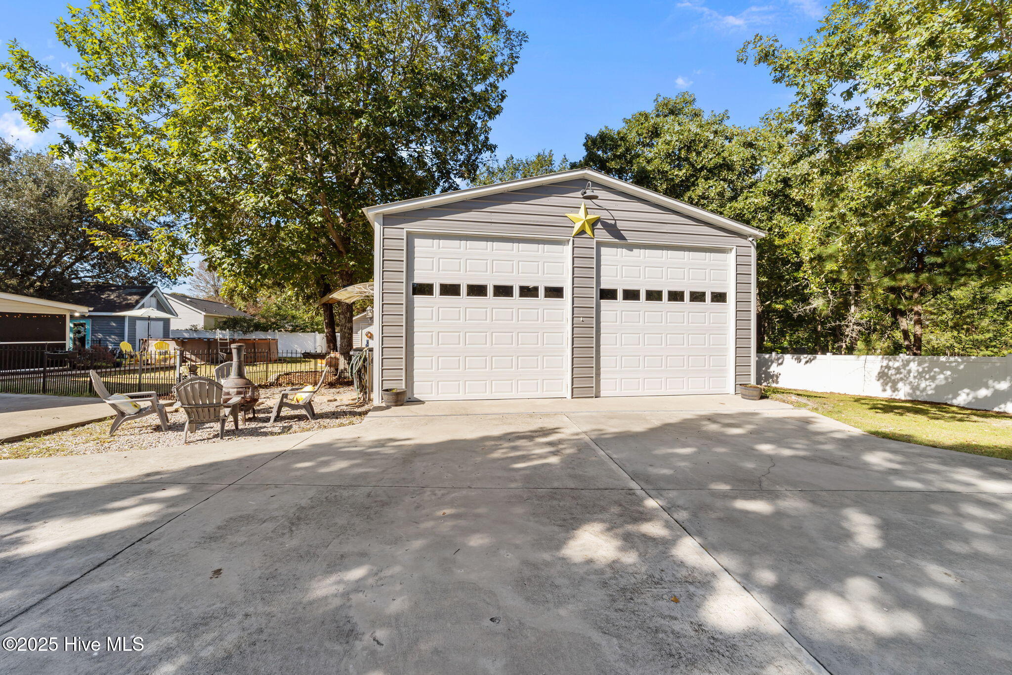 100533050 | Photo 35