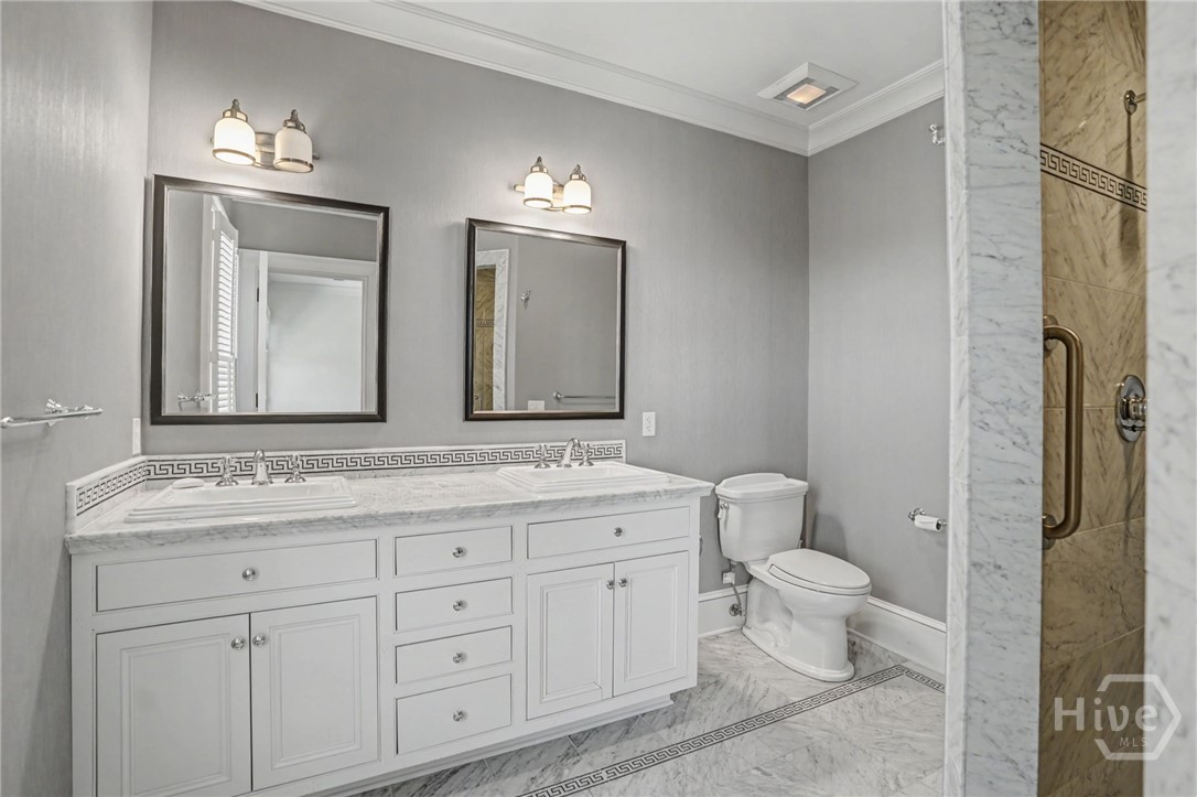 2nd Bedroom En Suite Bath