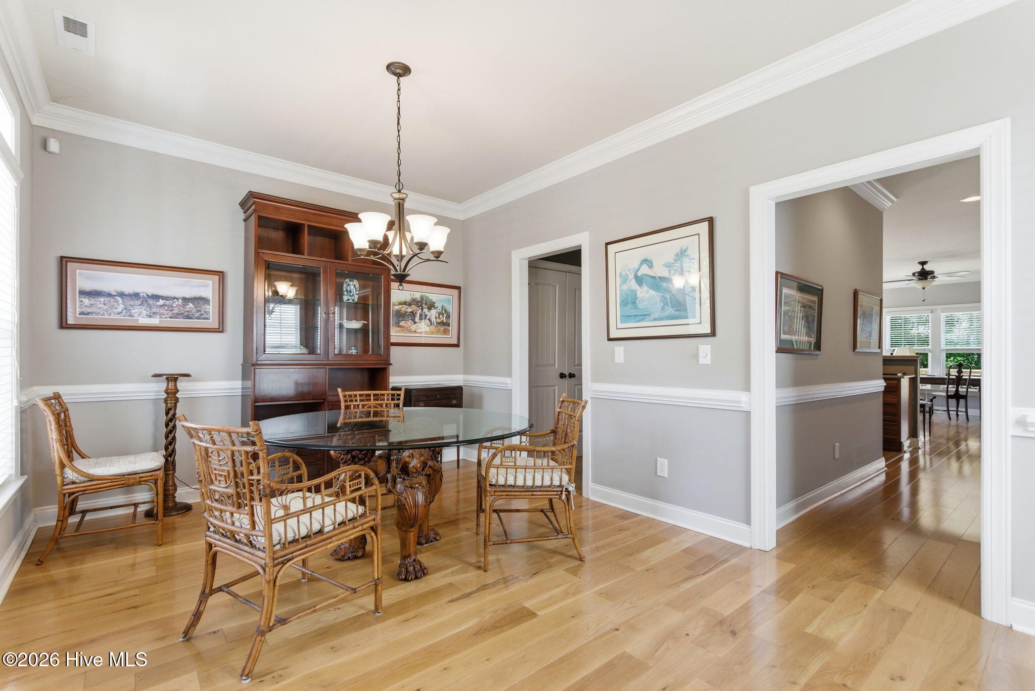 100569700 | Photo 18