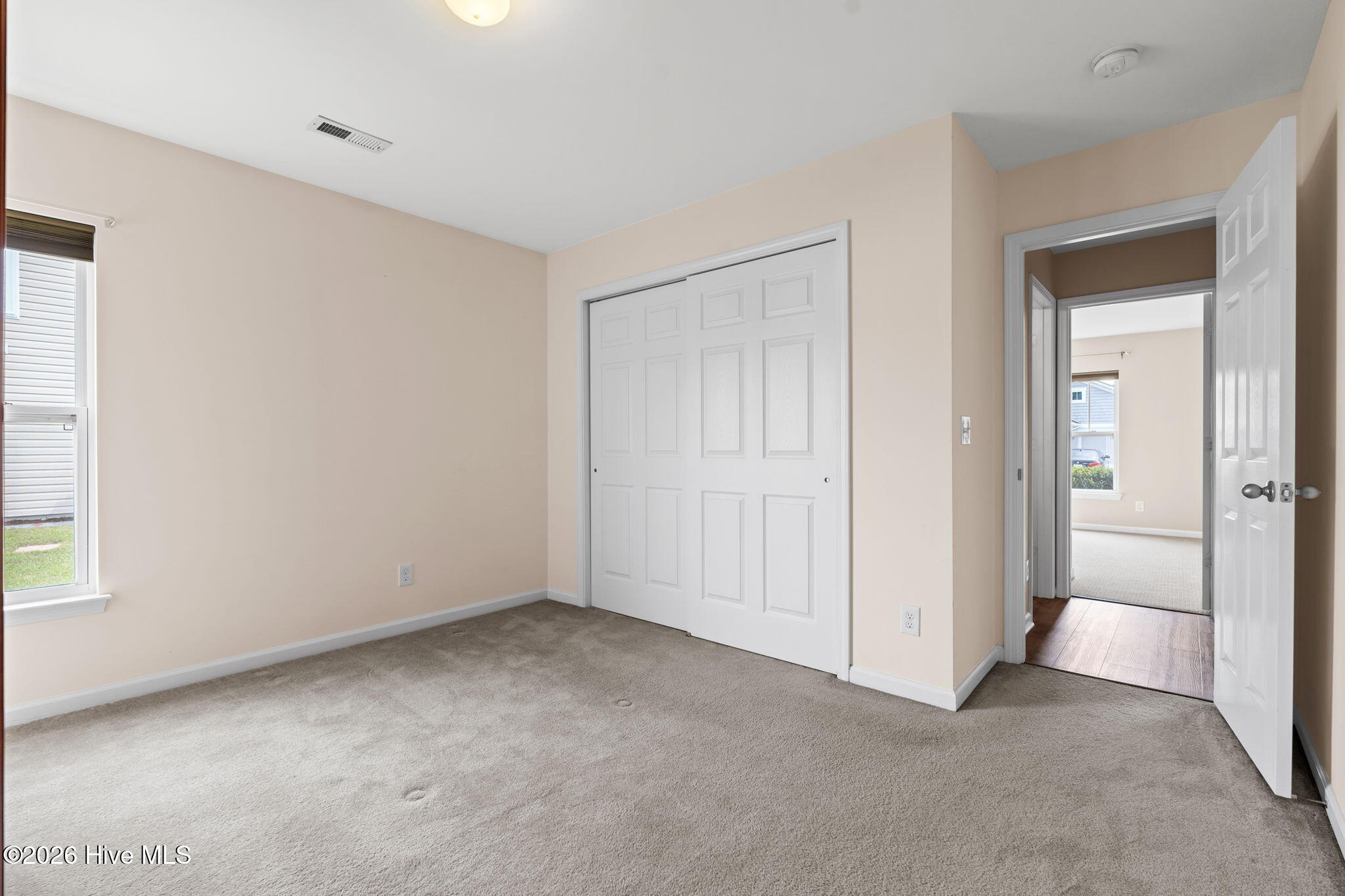 100565577 | Photo 28