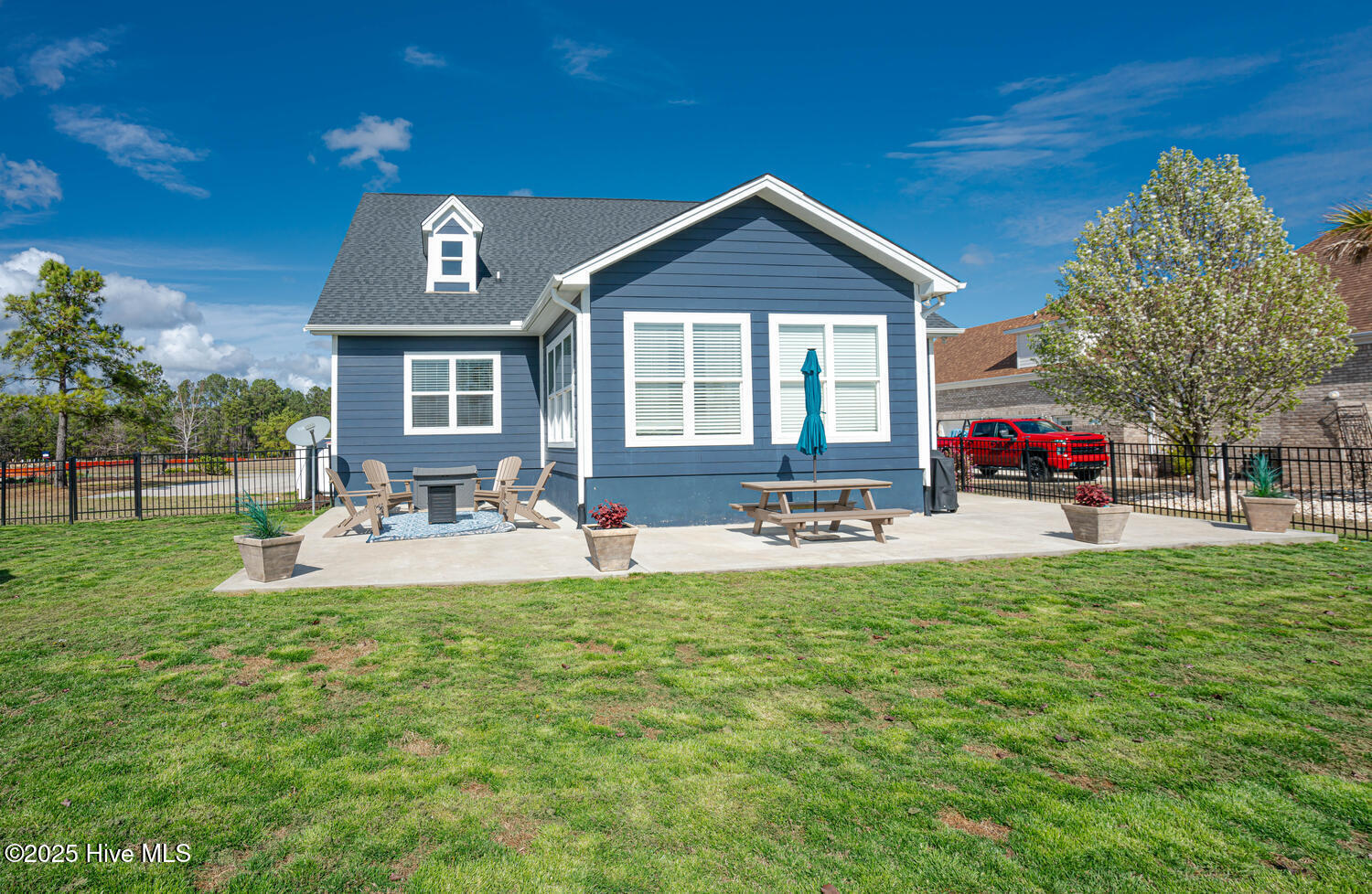 100547229 | Photo 48