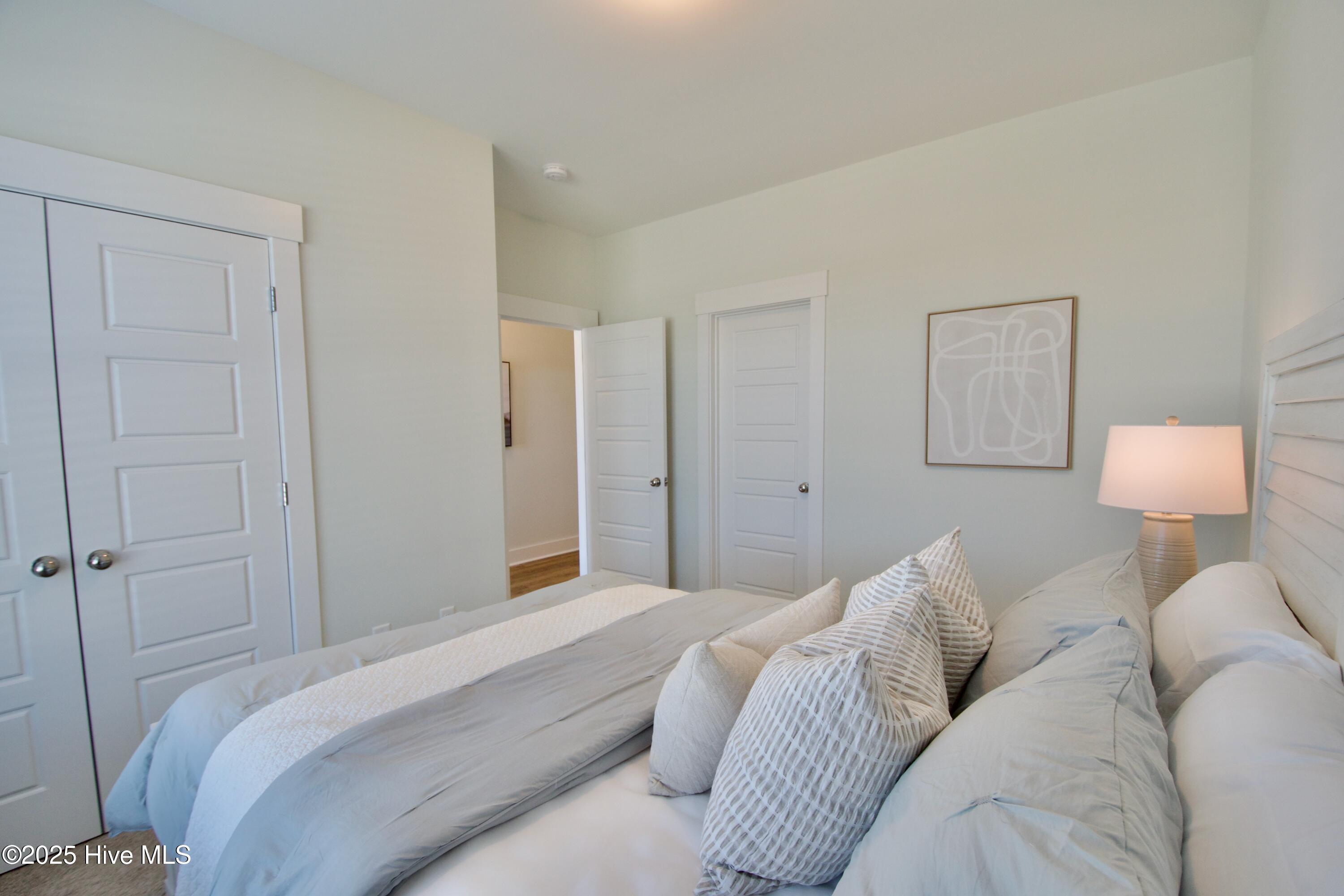 100515738 | Photo 24