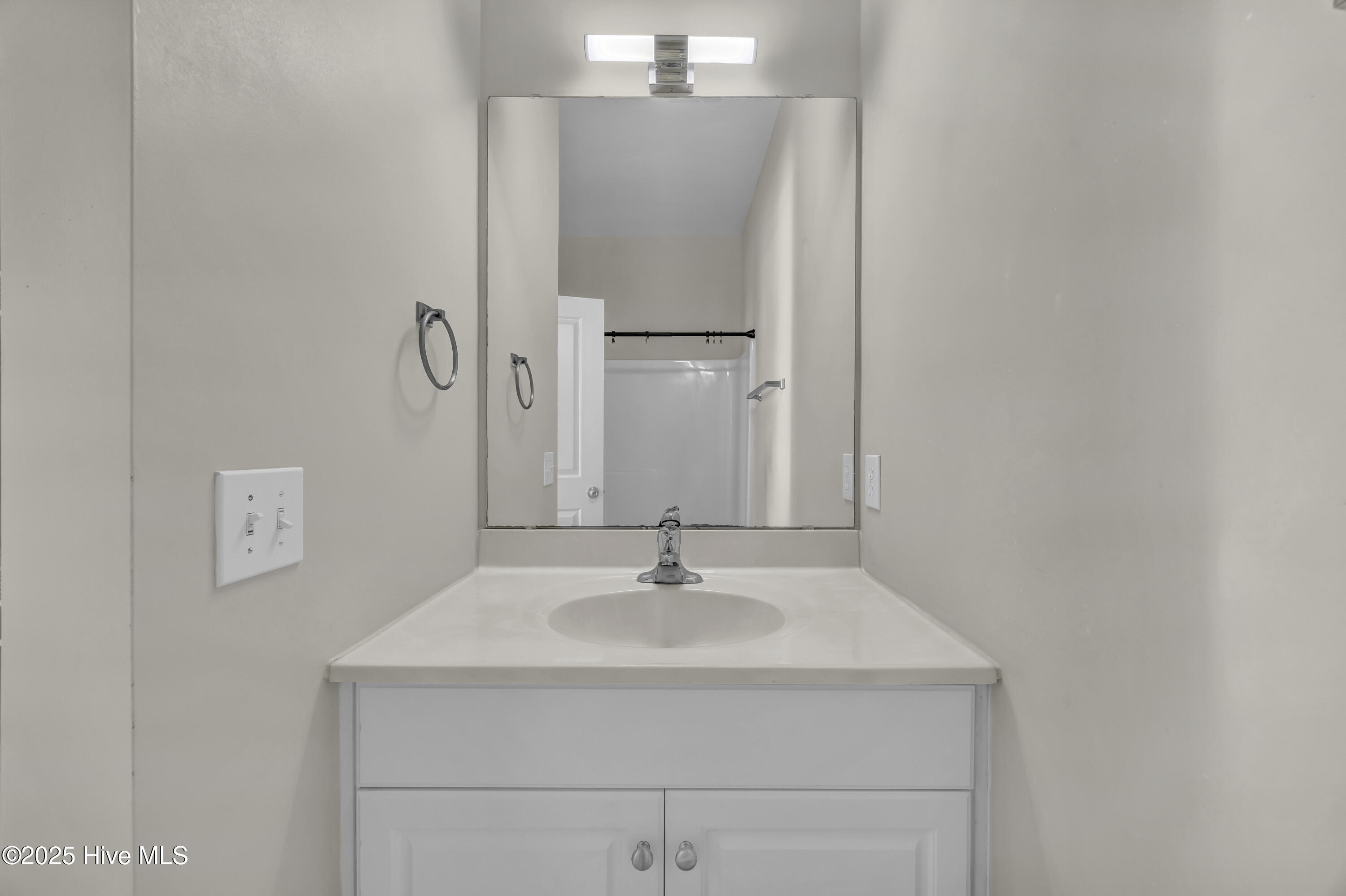 100538265 | Photo 21