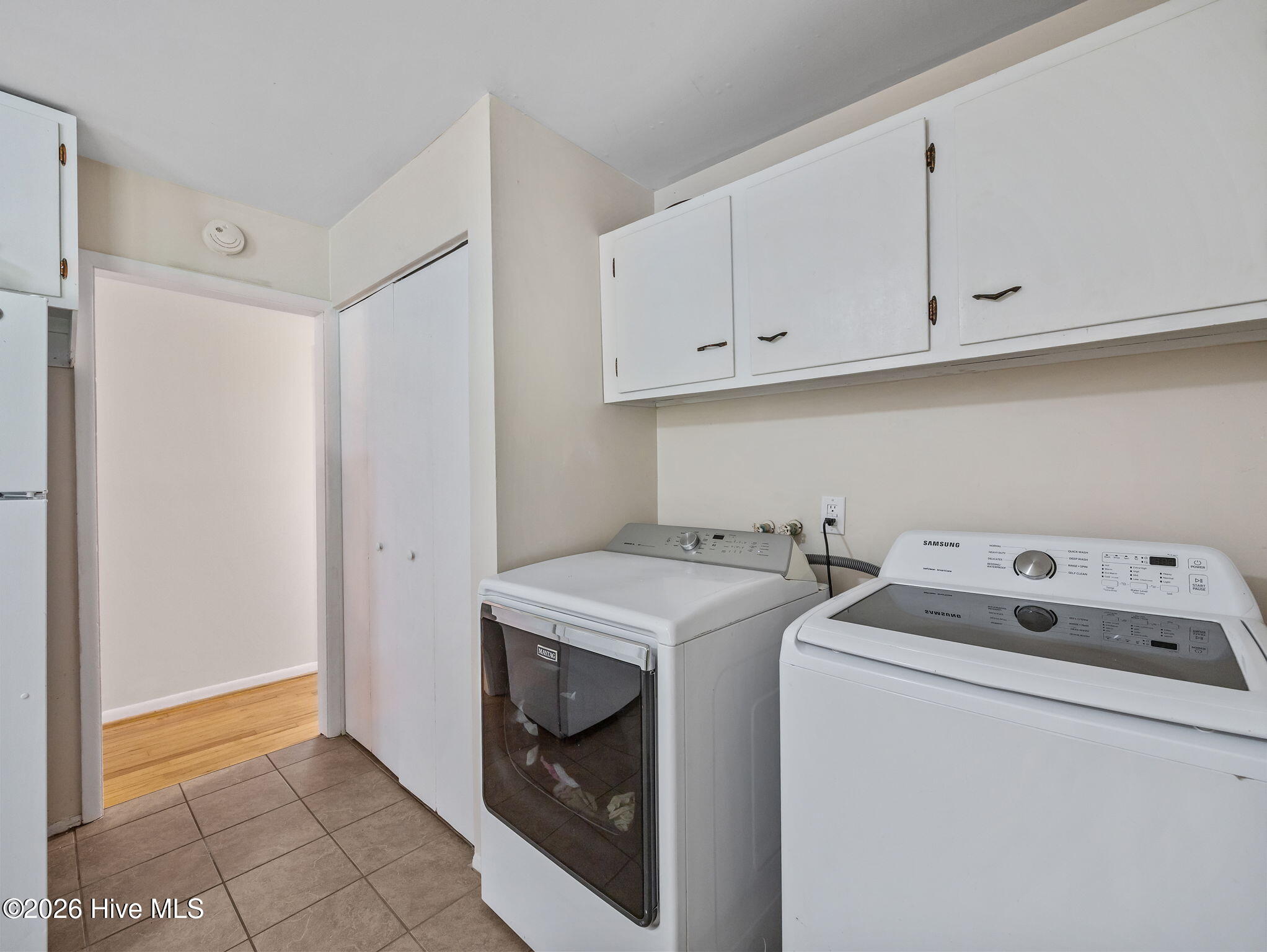 100563100 | Photo 18