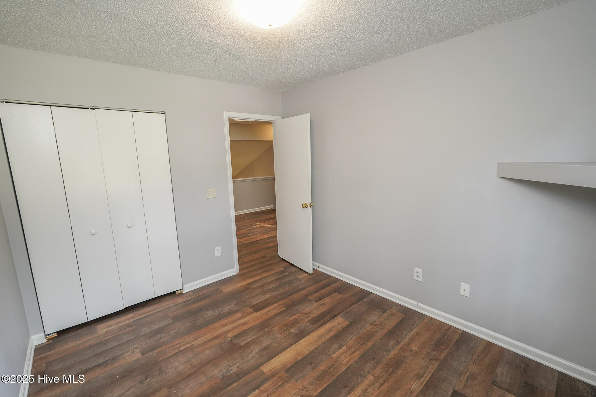 100521141 | Photo 28