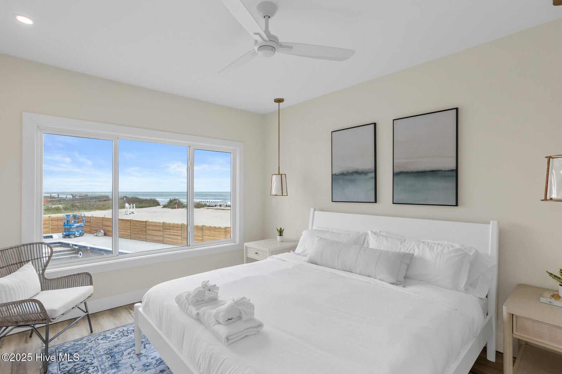 100523205 | Photo 18