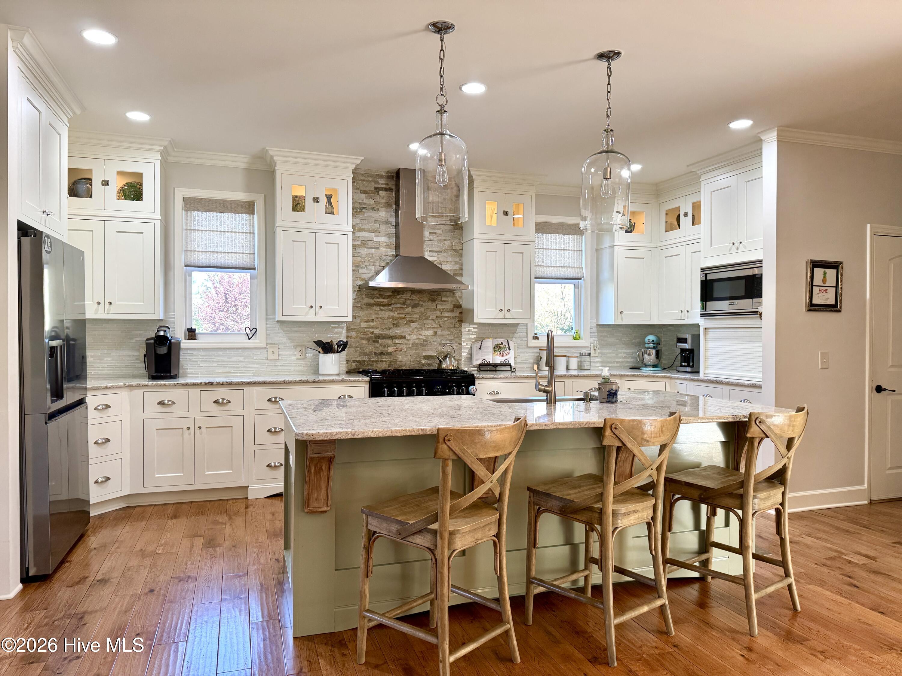 100565124 | Photo 17