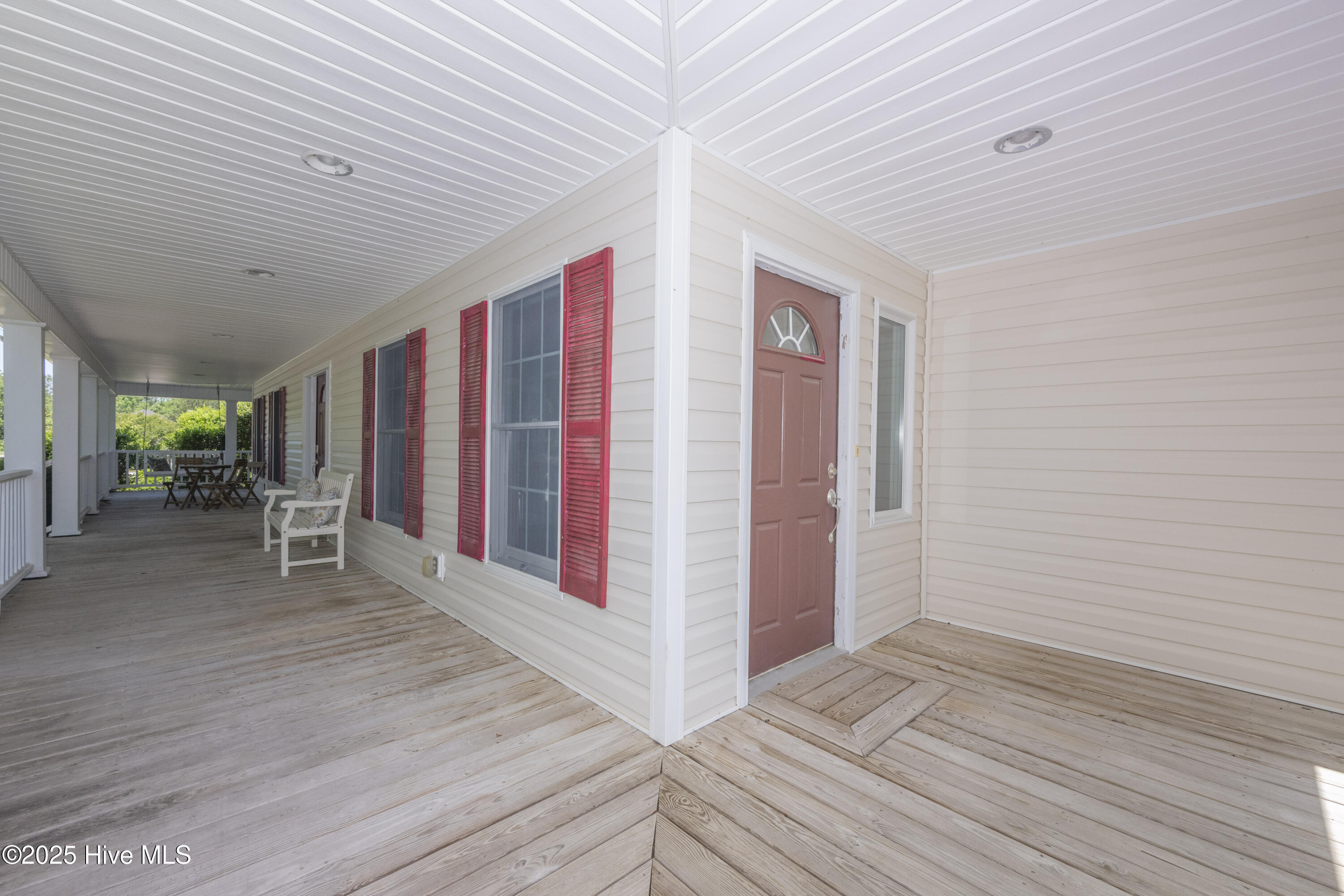 100523766 | Photo 82