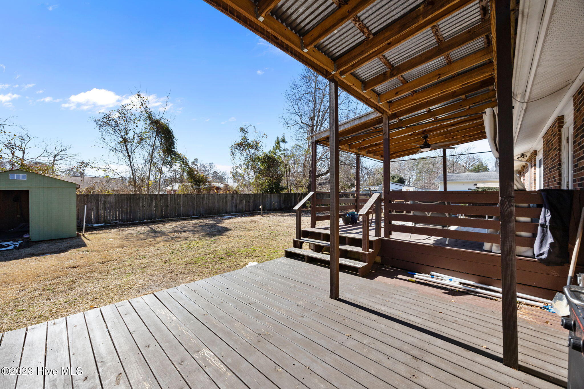 100553849 | Photo 35