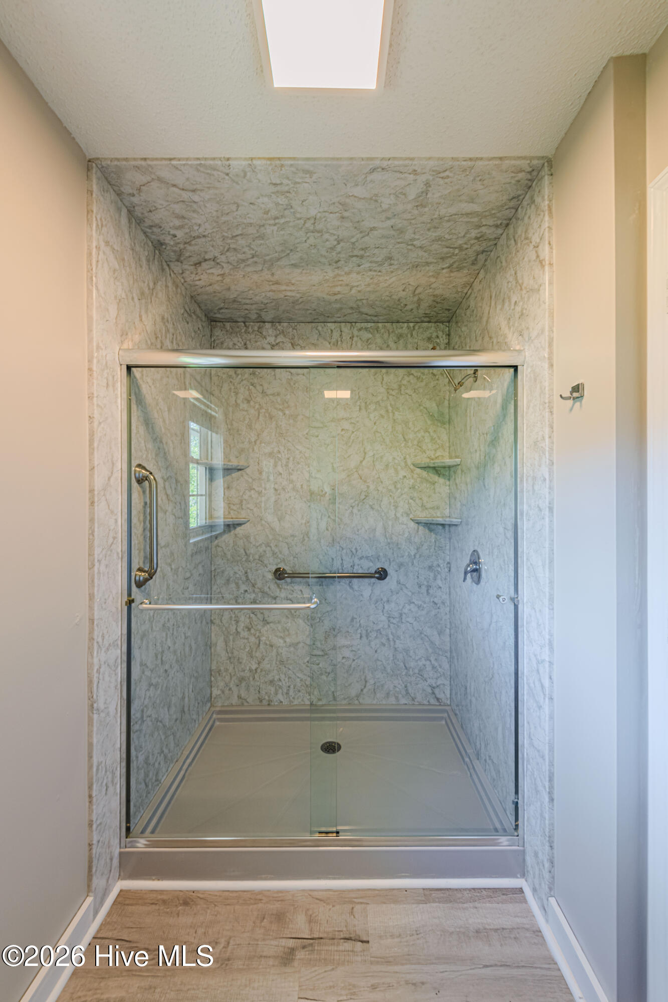 100568422 | Photo 32