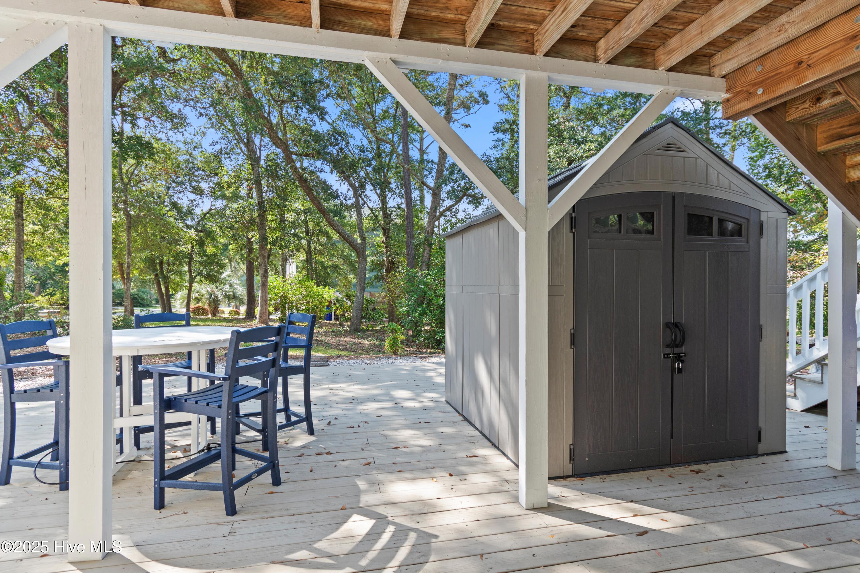 100535762 | Photo 14