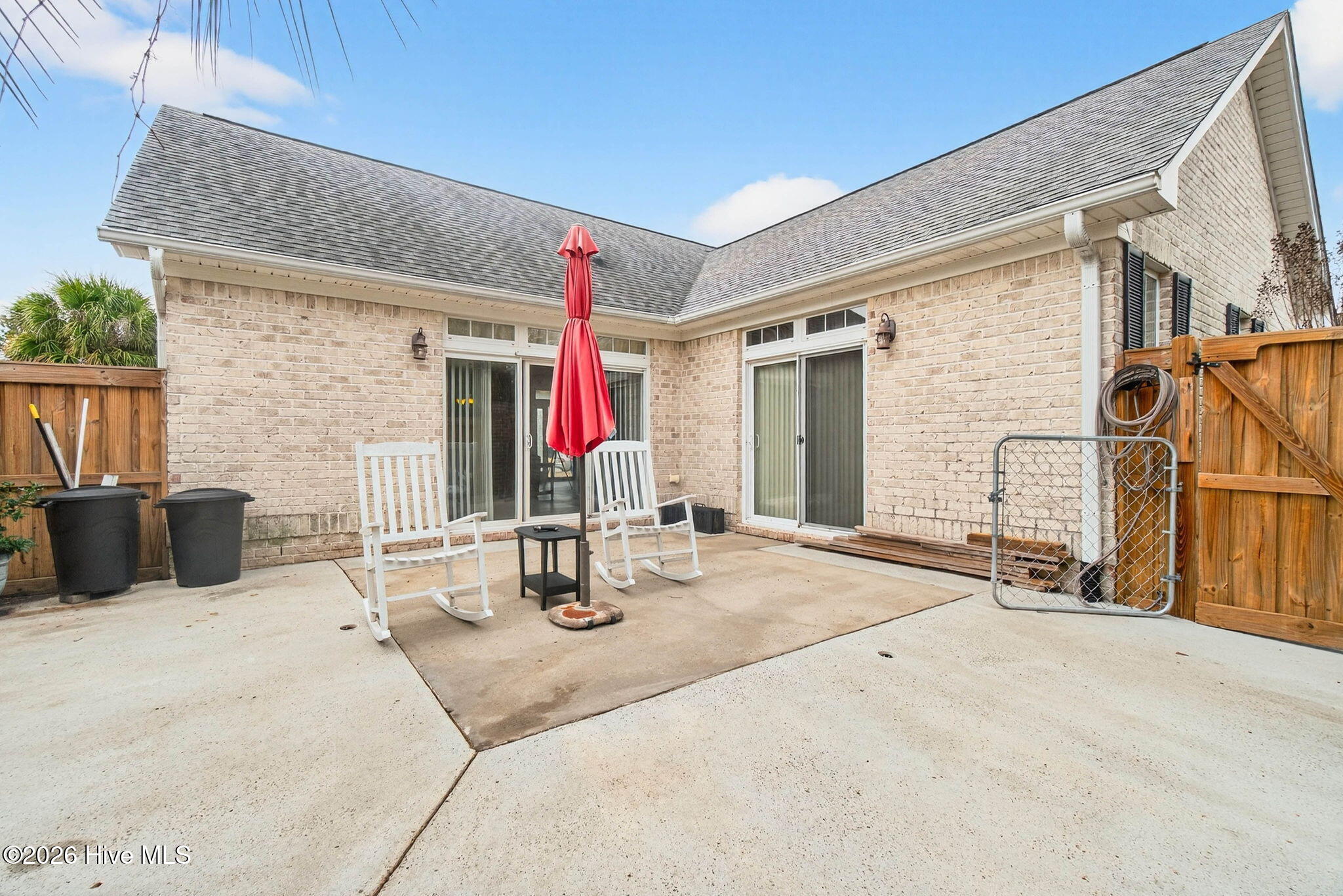 100556001 | Photo 26