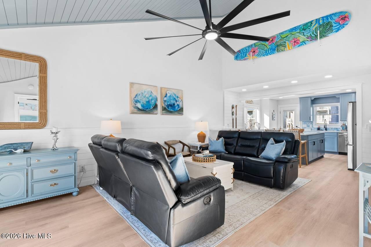 100553322 | Photo 17