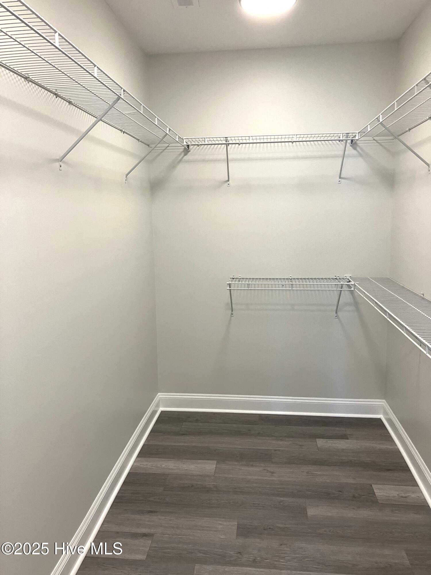 100514108 | Photo 22