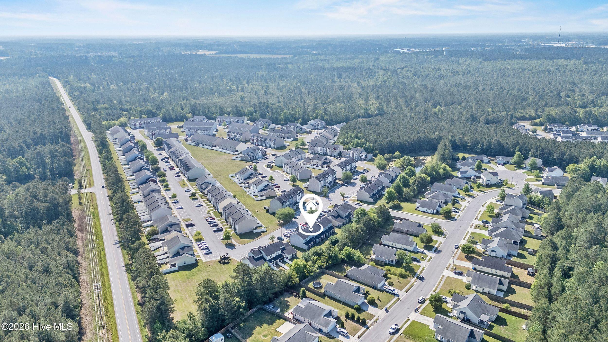 100570282 | Photo 29