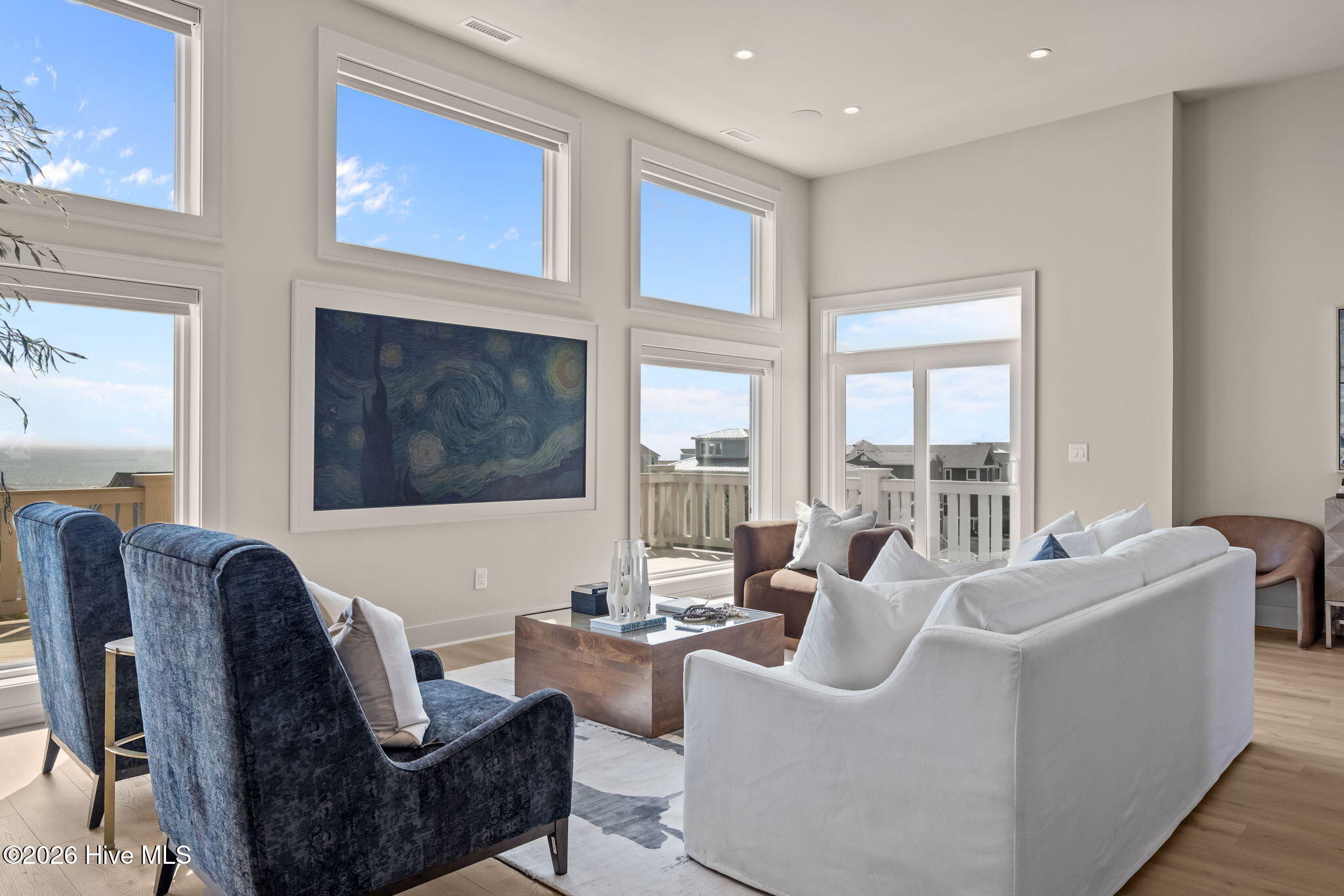 100552191 | Photo 28