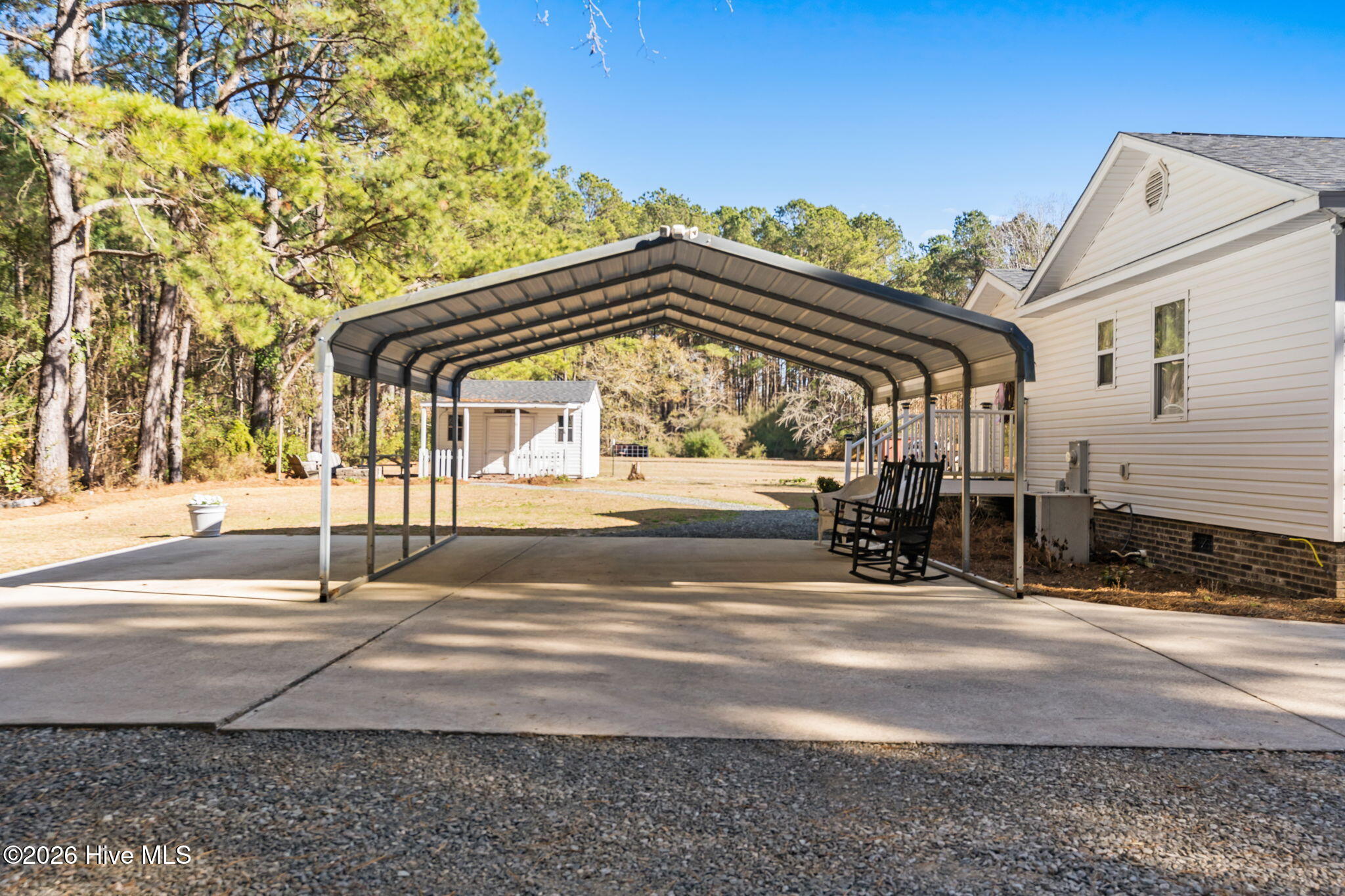 100549779 | Photo 32