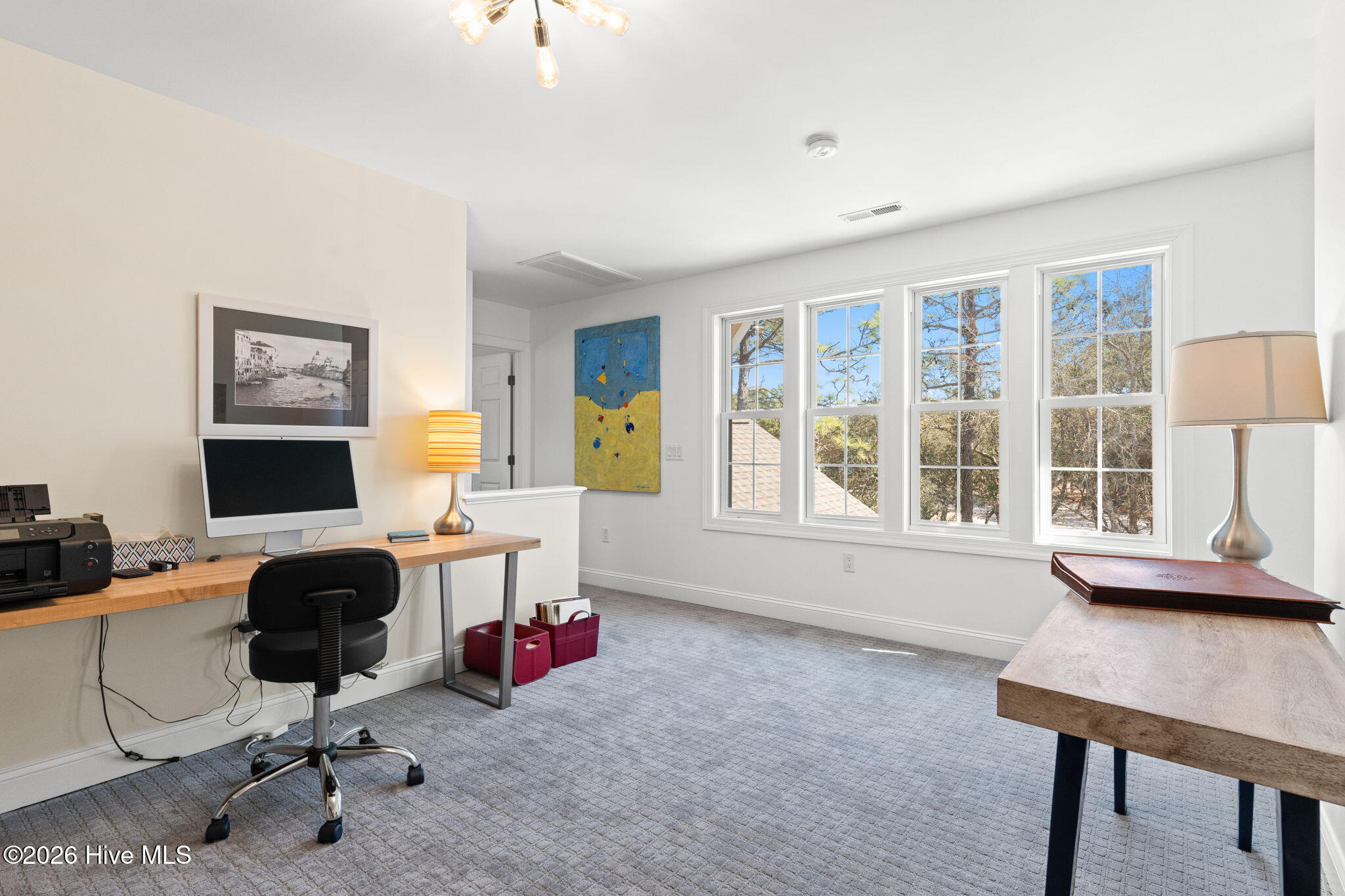 100559255 | Photo 45