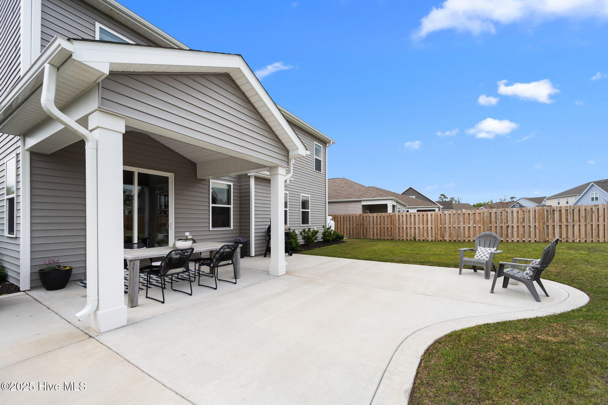 100540607 | Photo 55