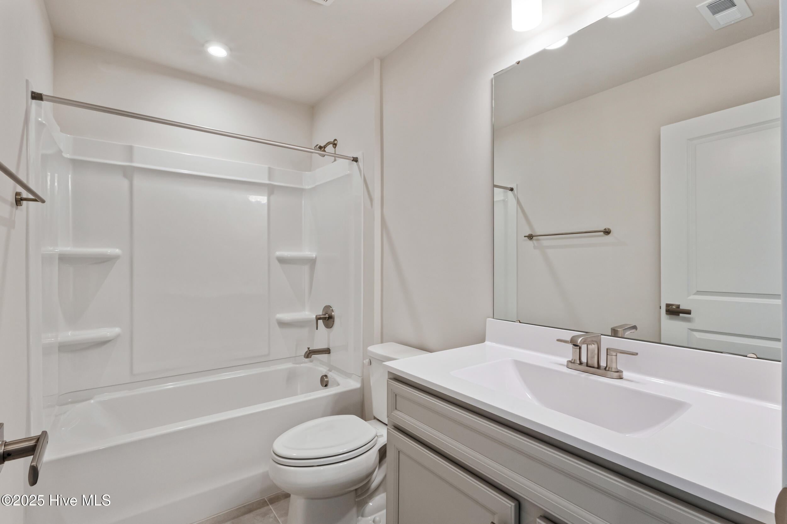 100537228 | Photo 28