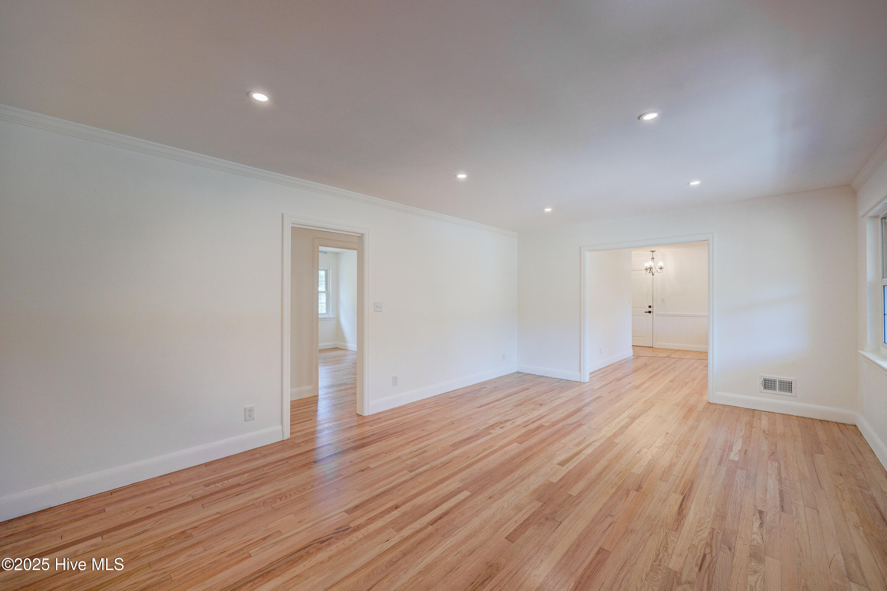 100531788 | Photo 21