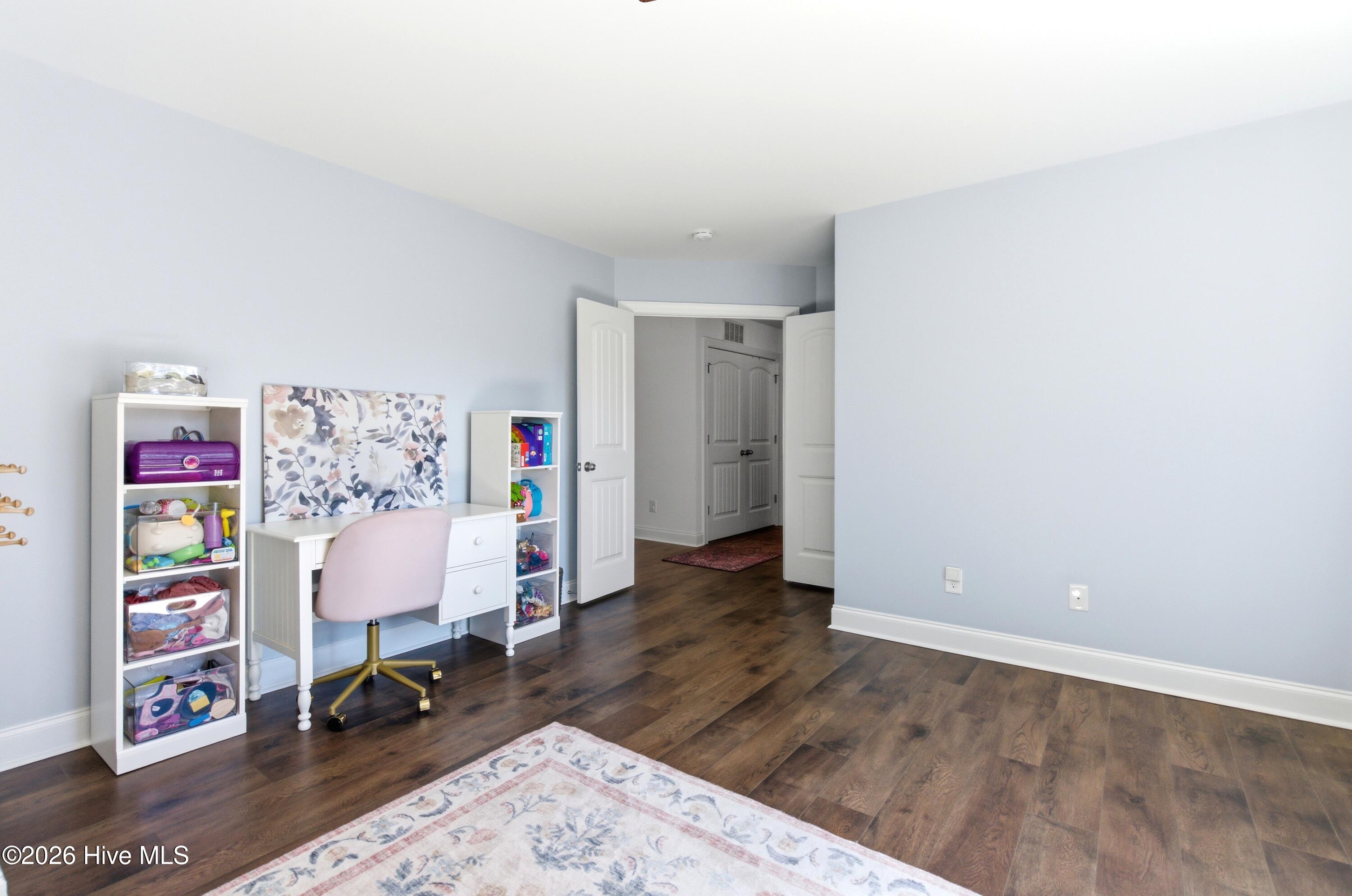 100561157 | Photo 42