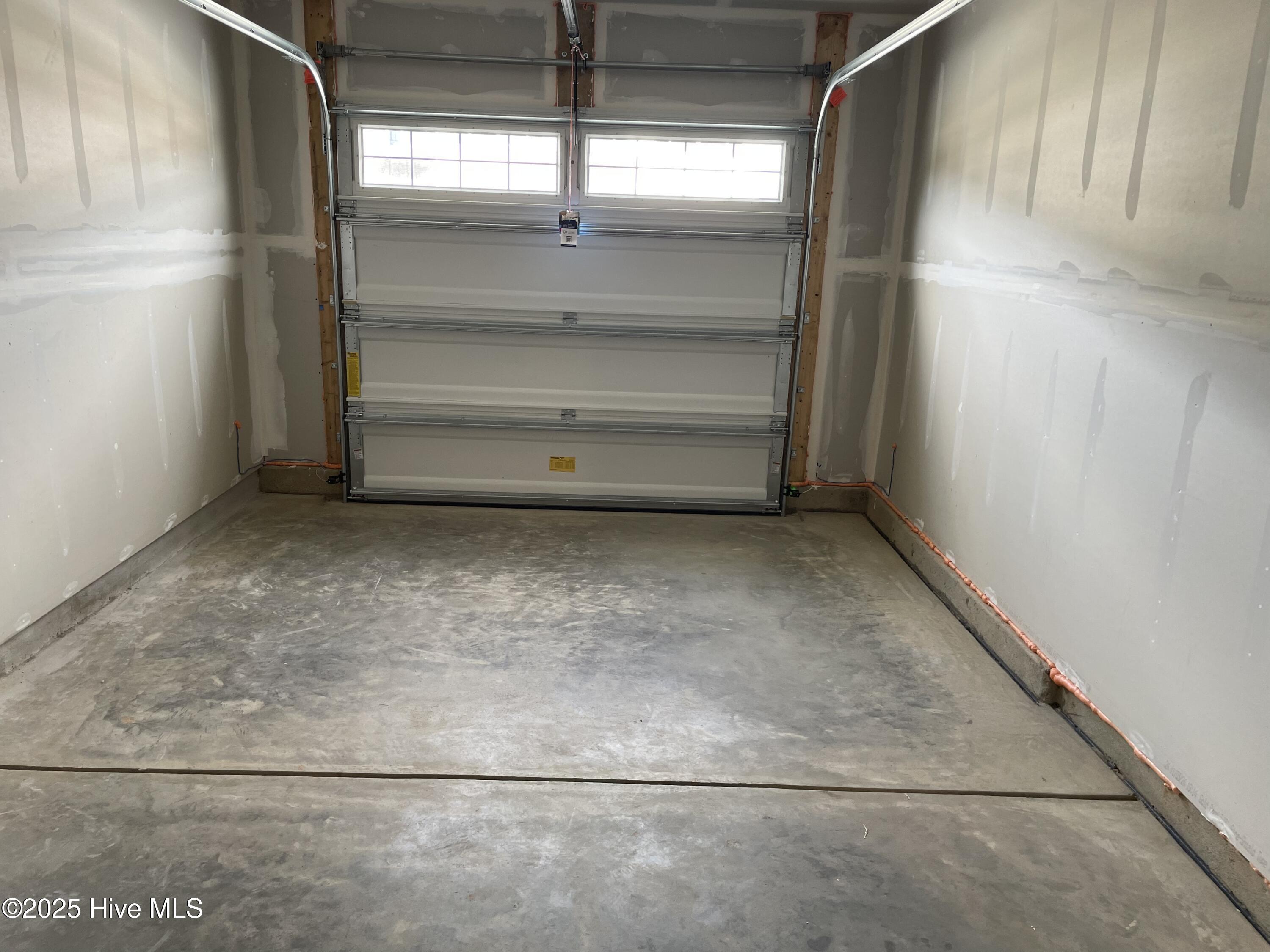 100536025 | Photo 26