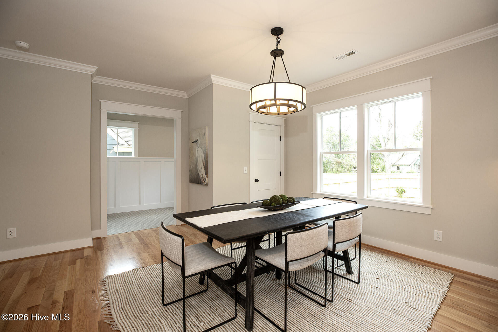 100562068 | Photo 10