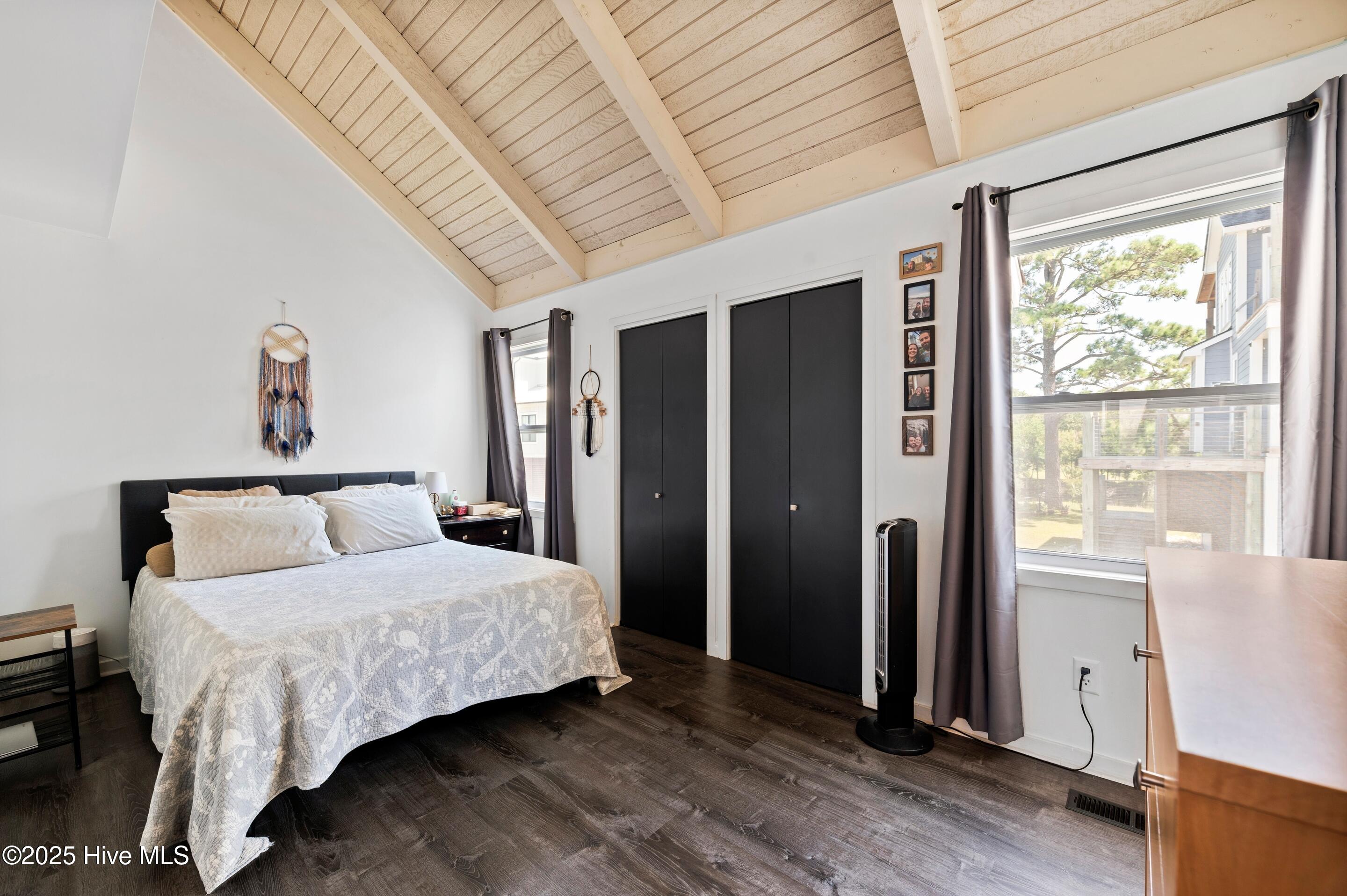 100530786 | Photo 14