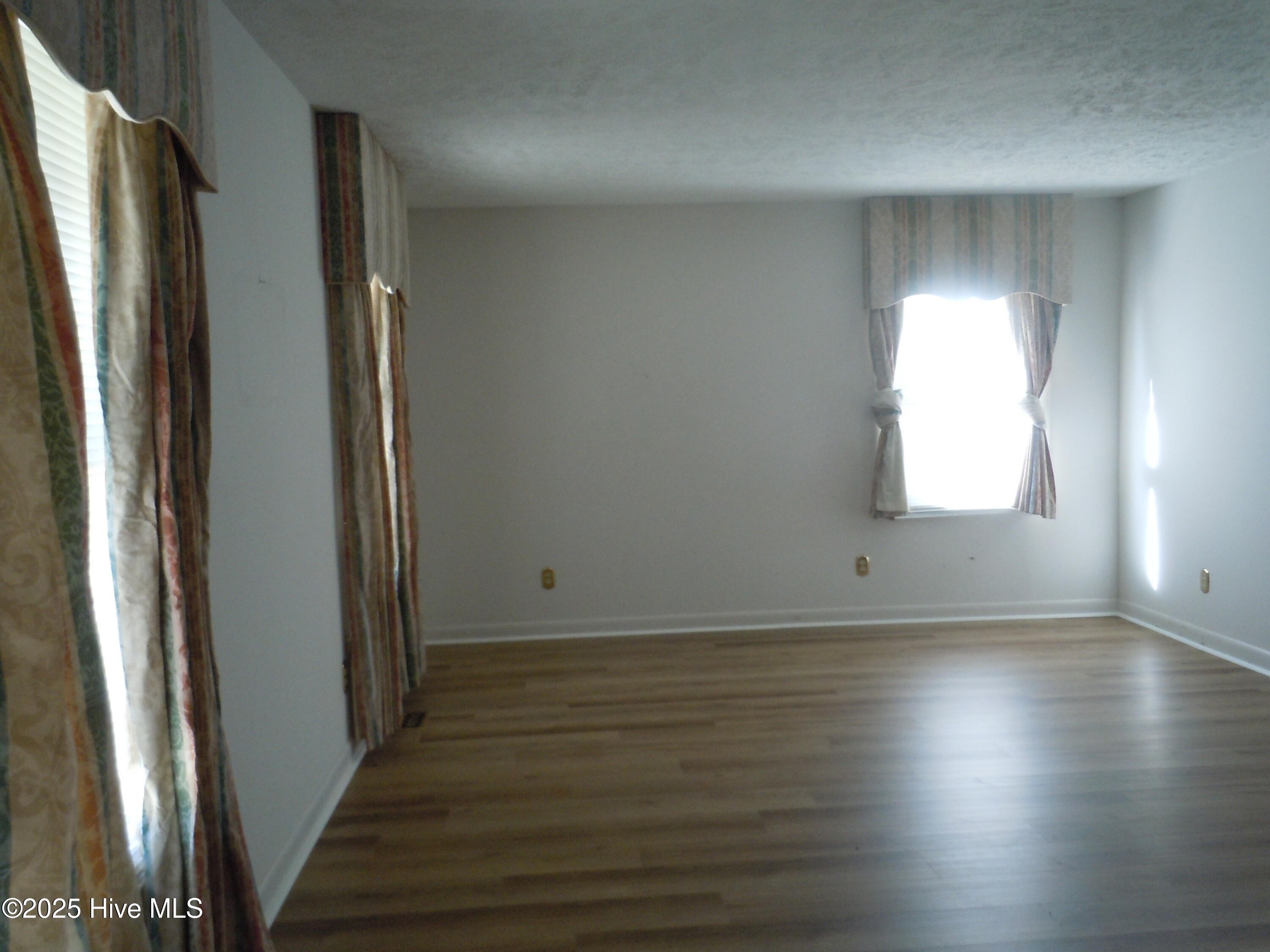 100533053 | Photo 37