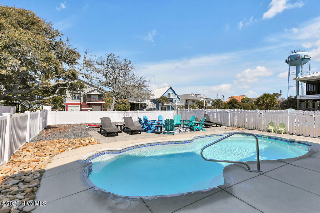 100565368 | Photo 33