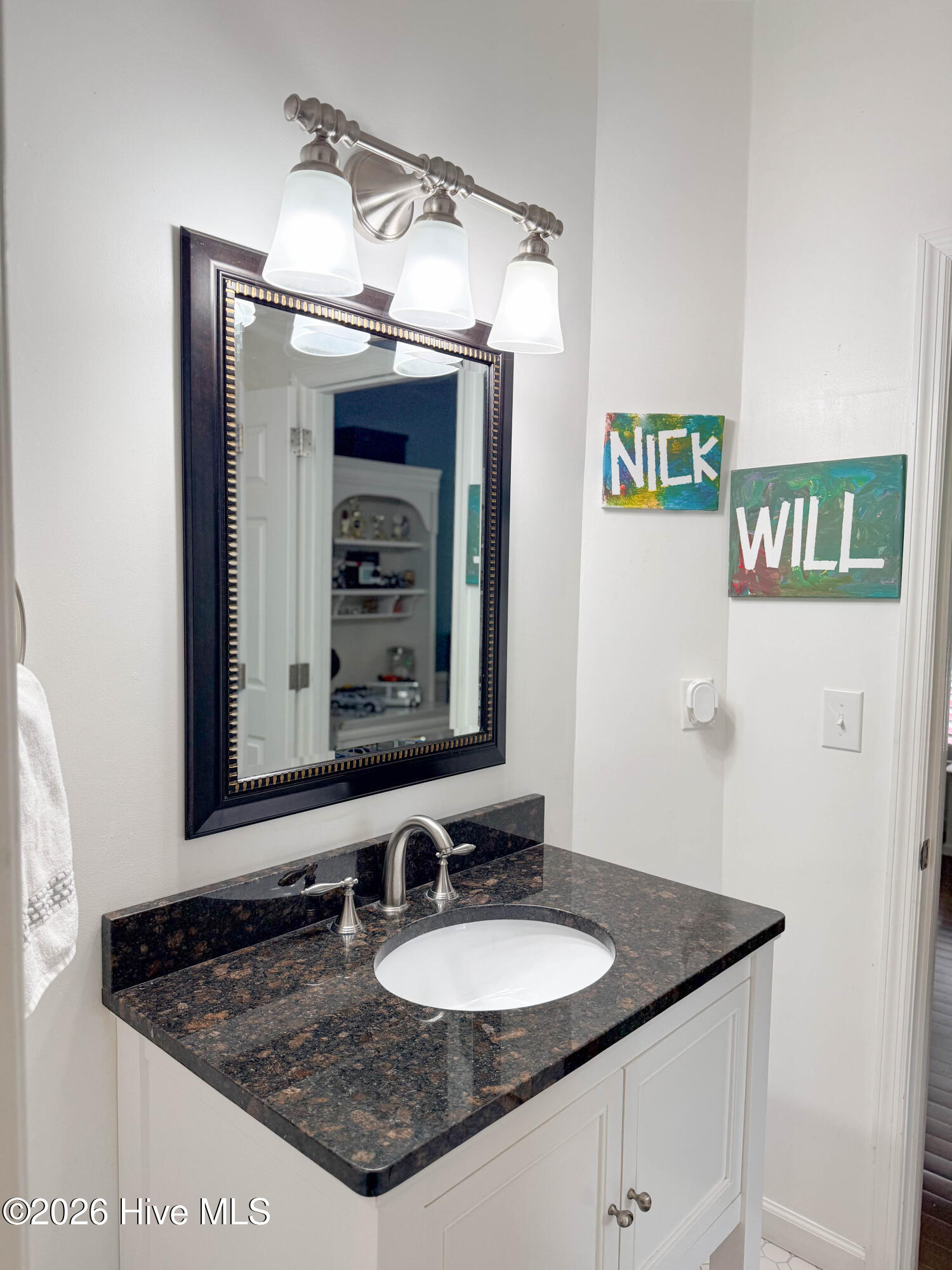 100549521 | Photo 56