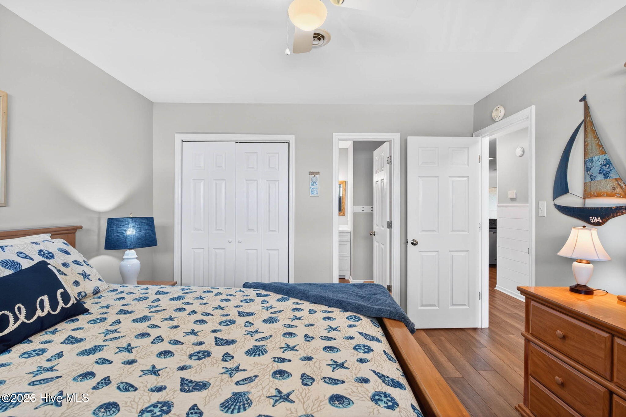 100570514 | Photo 32