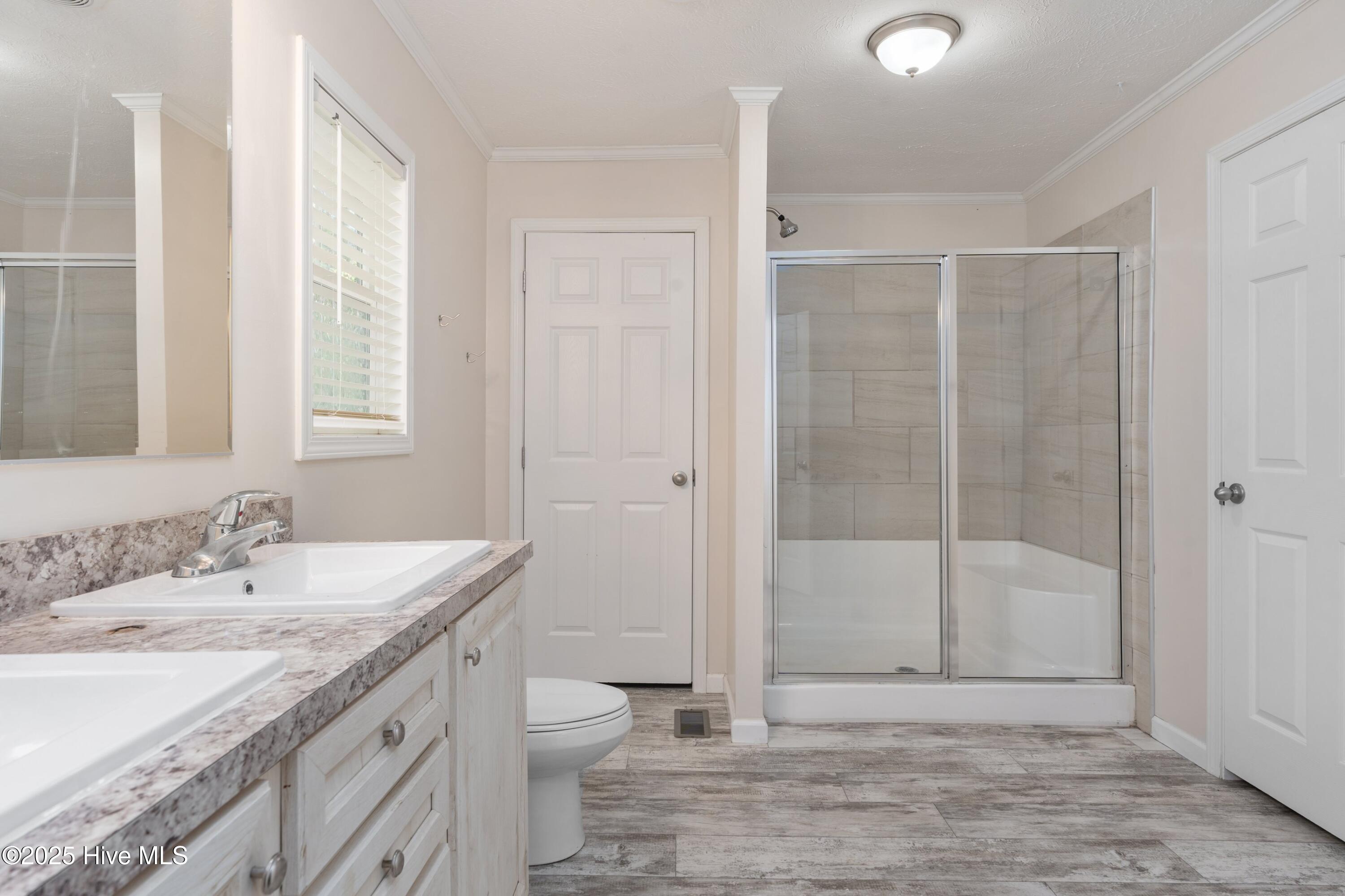 100538120 | Photo 14