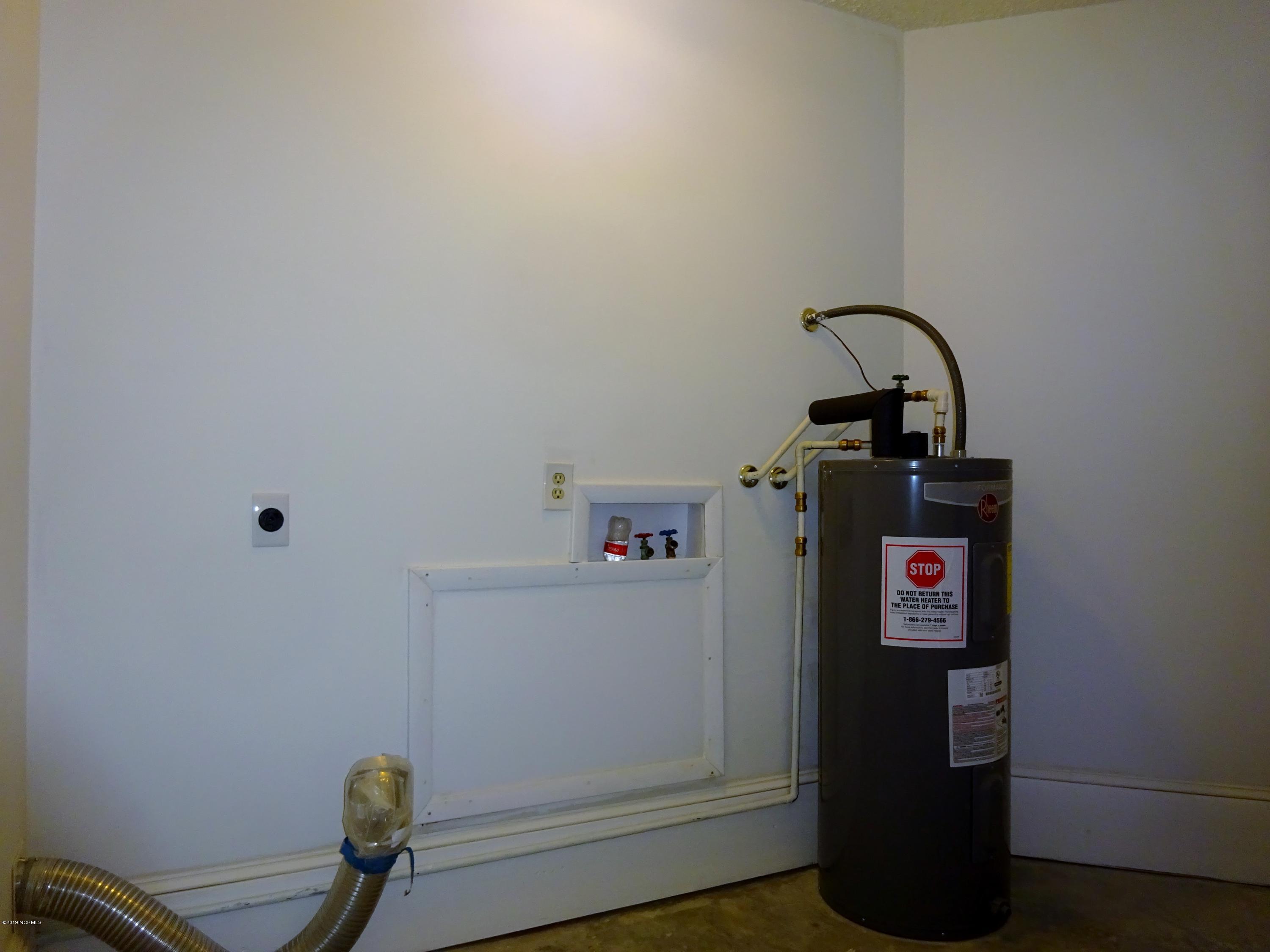 100560130 | Photo 22